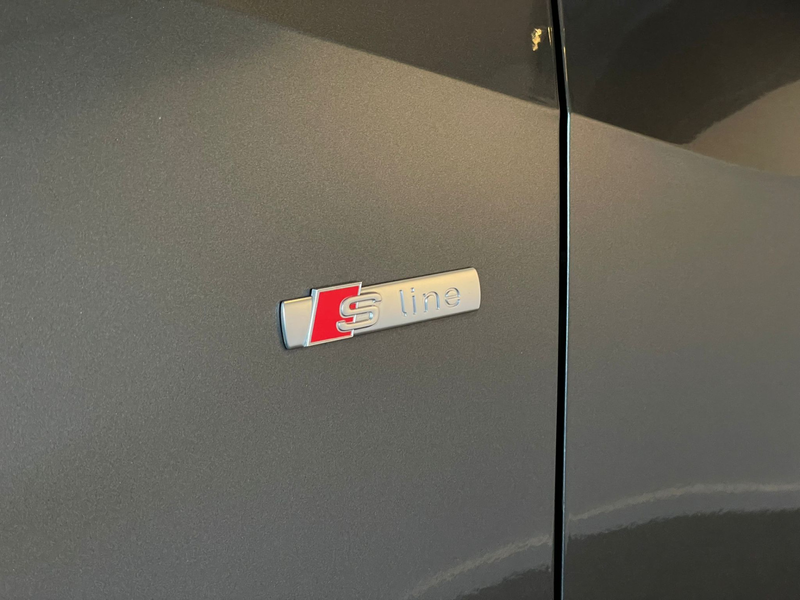Audi Q2 35 TFSI S Edition — photo 13