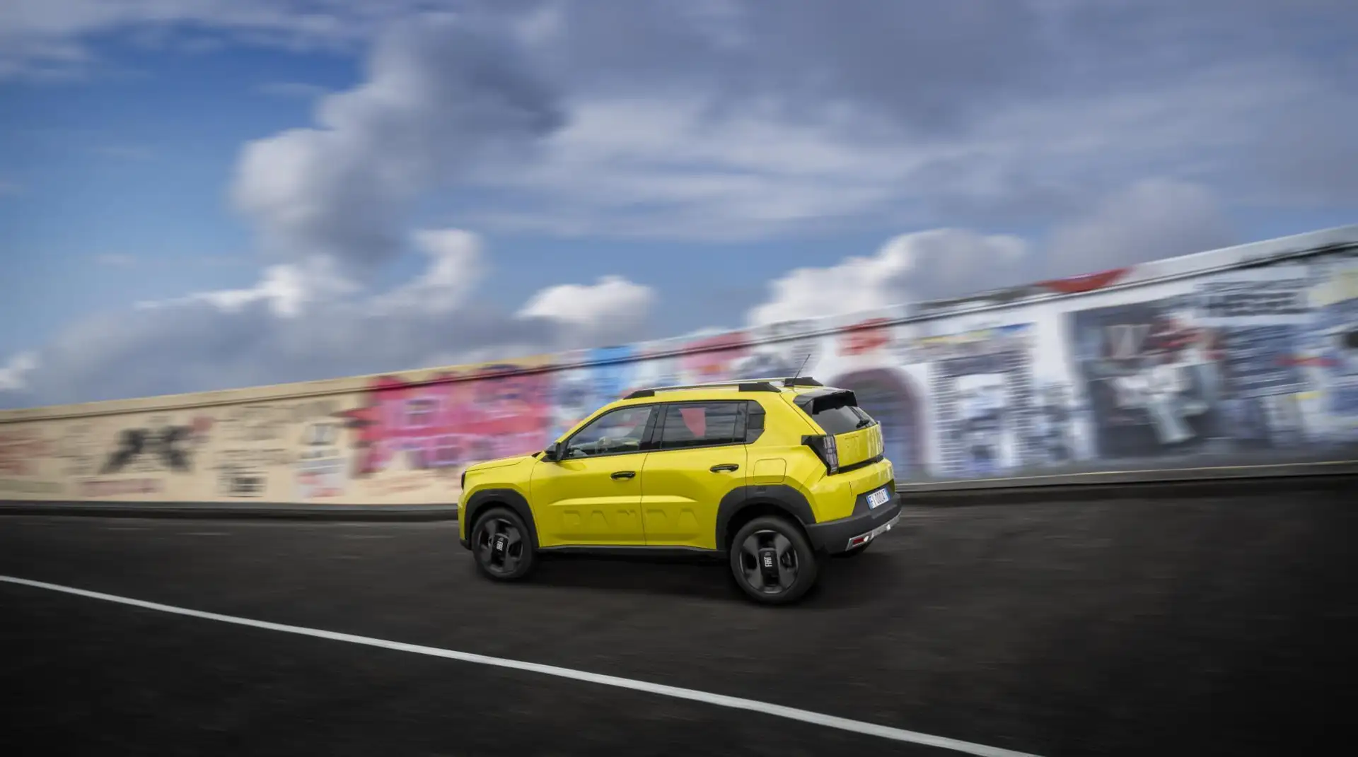 Fiat Grande Panda 1.2 Hybrid La Prima | Te Bestellen | Geel - 2