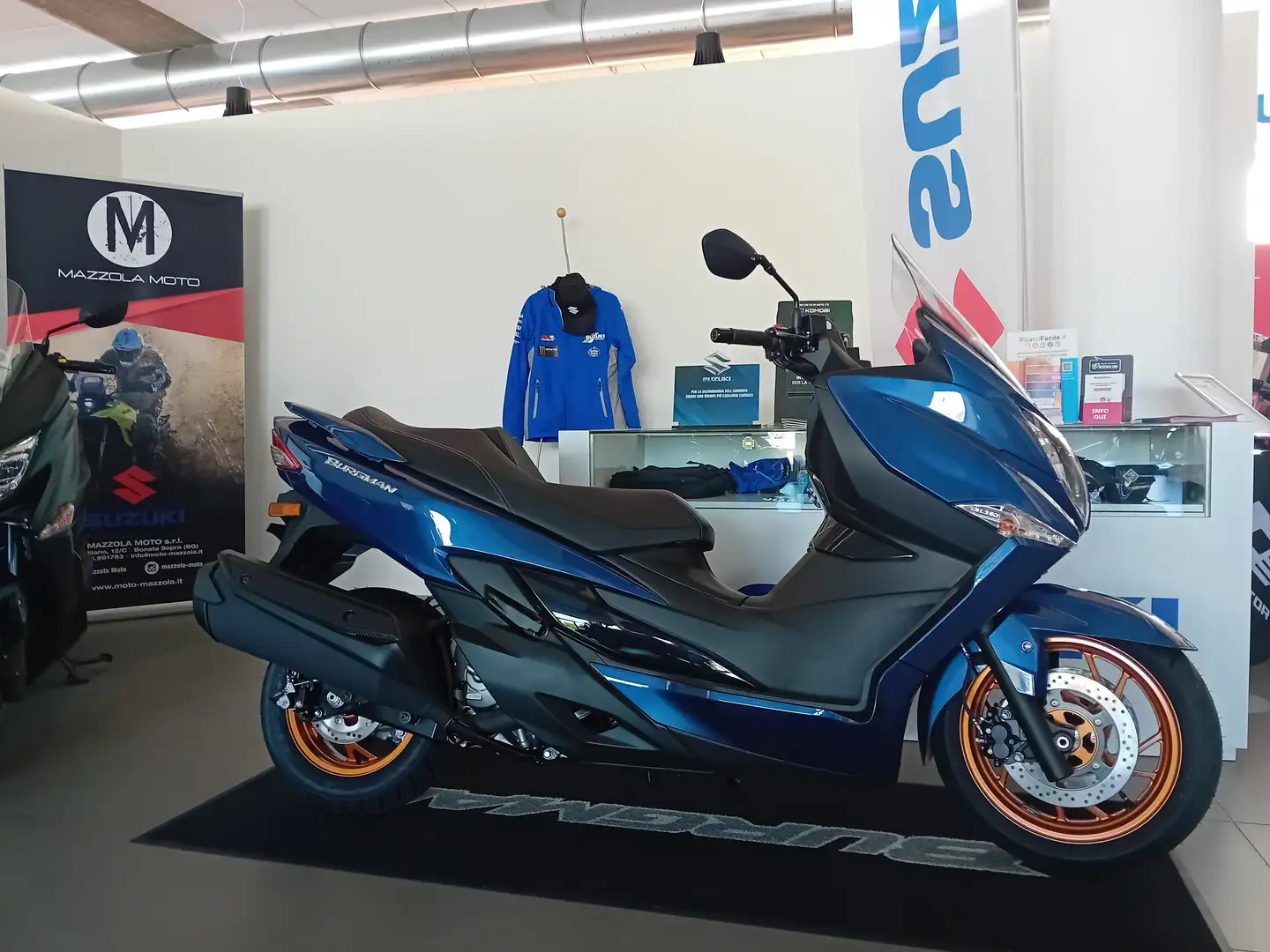 Suzuki Burgman 400 Euro 5 + Niebieski - 1
