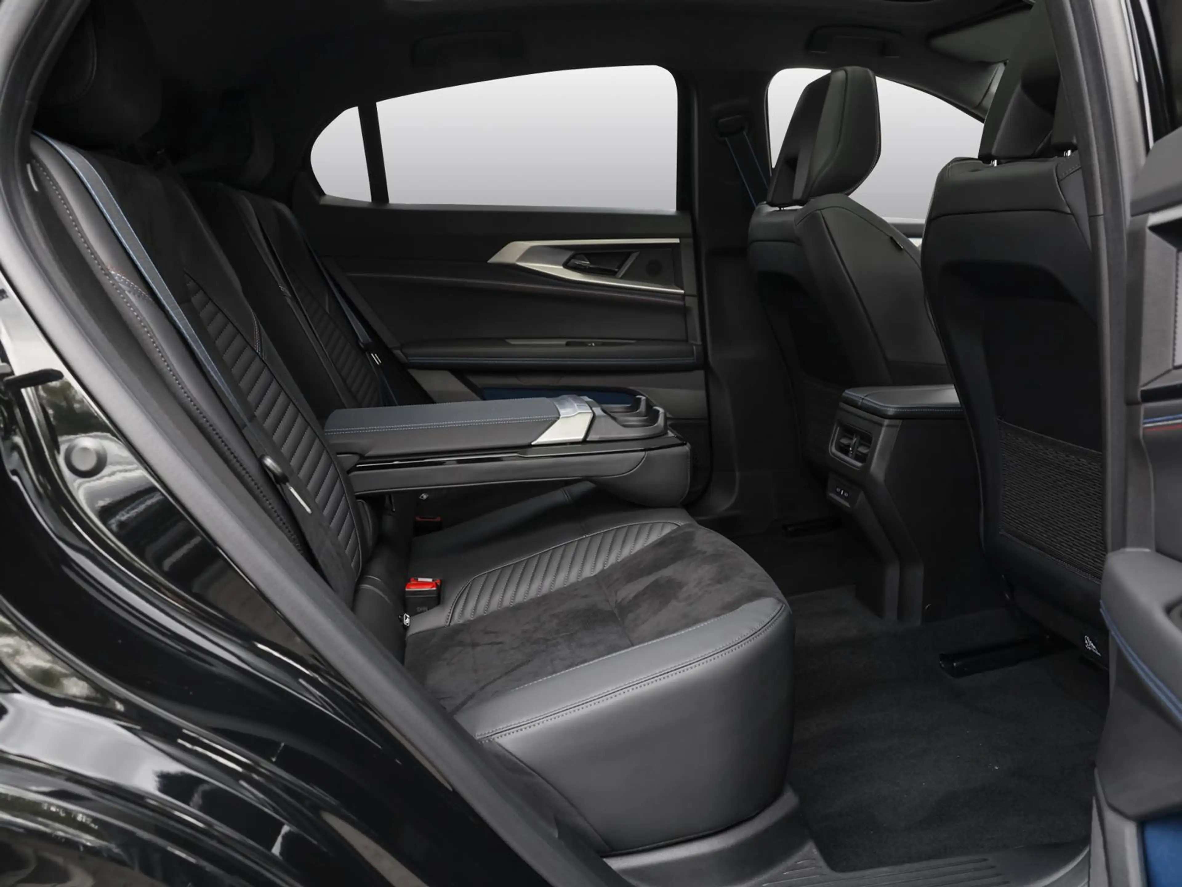Renault Rafale E-Tech 200 Esprit Alpine NAVI — photo 4