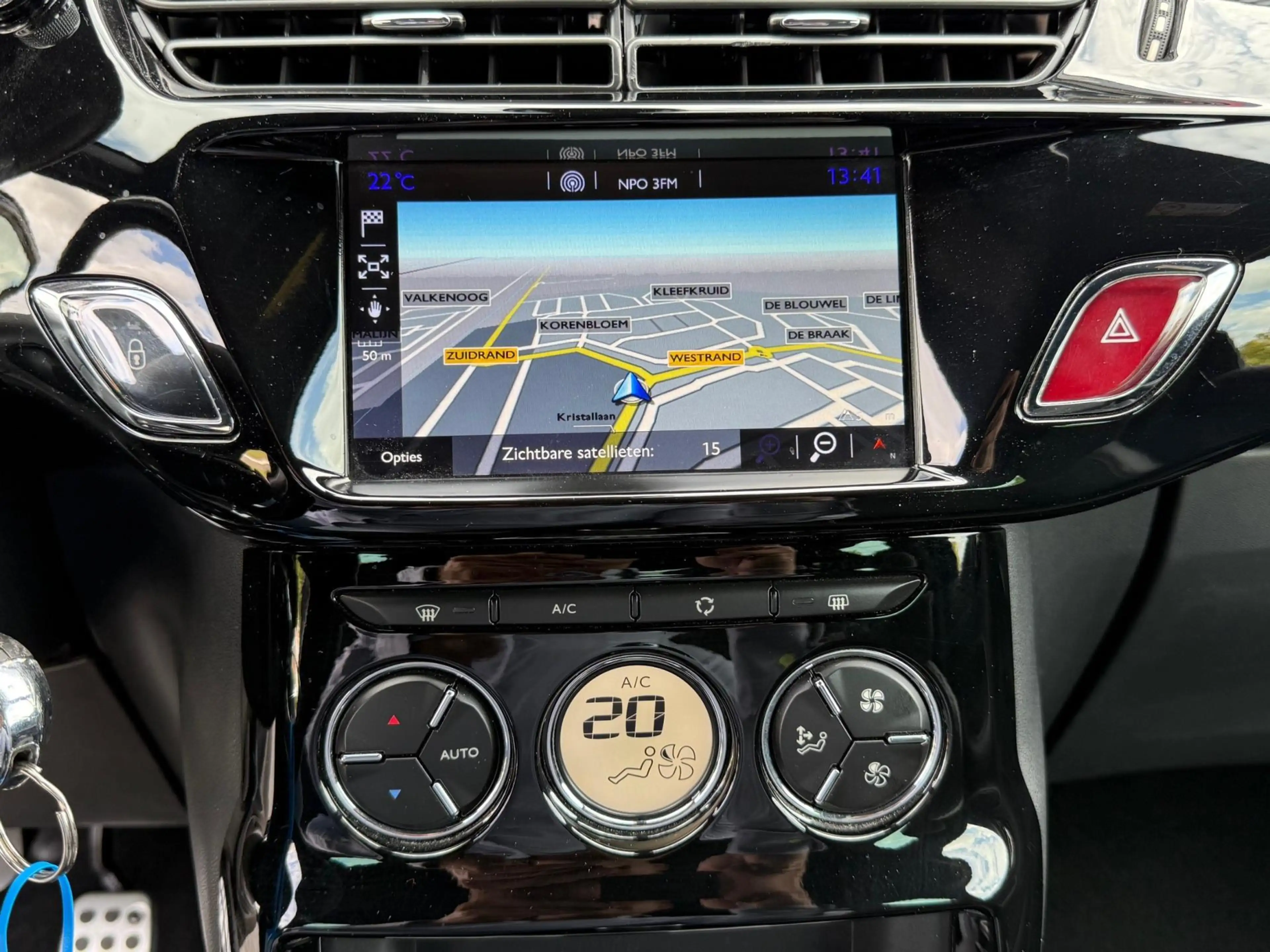 DS Automobiles DS 3 1.6 Performance 208PK Navi Carplay Led Camera — photo 8