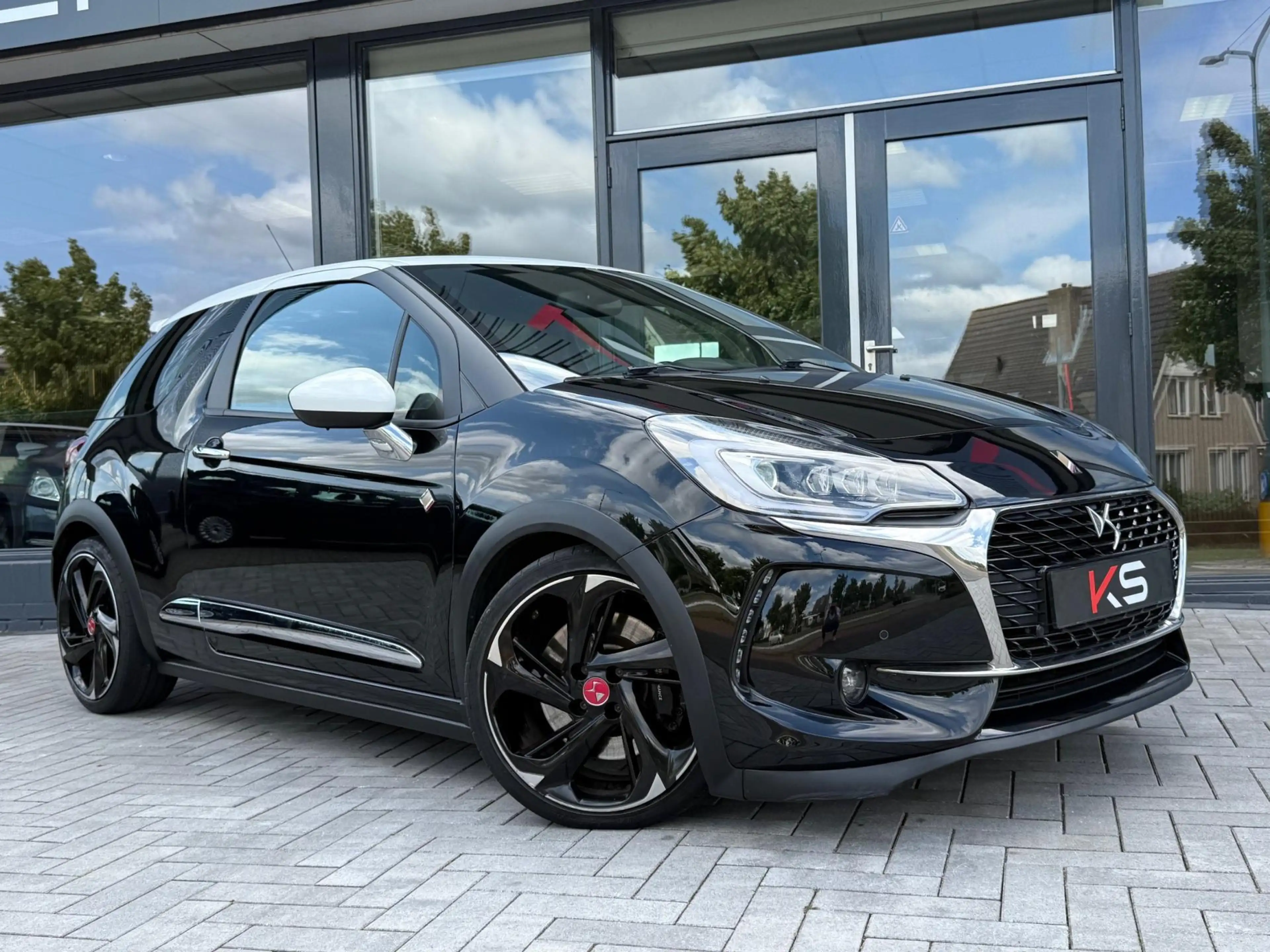 DS Automobiles DS 3 1.6 Performance 208PK Navi Carplay Led Camera — photo 6