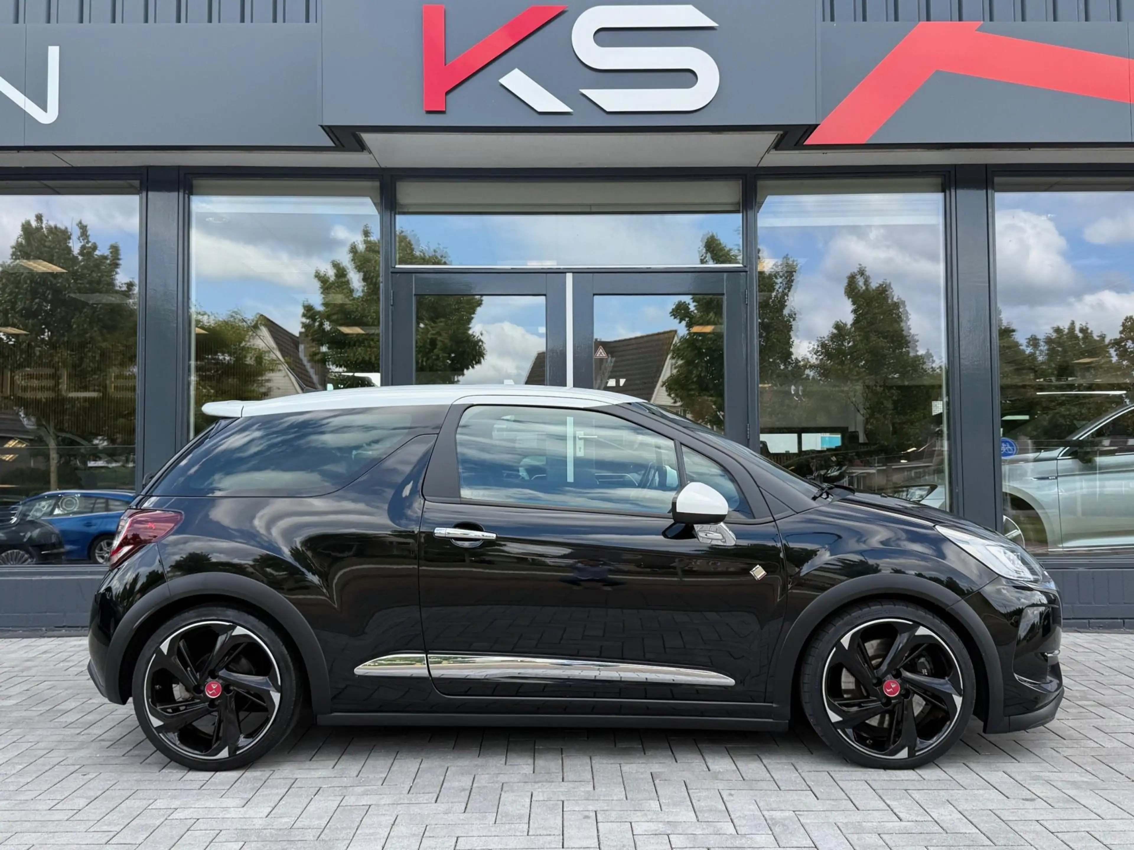 DS Automobiles DS 3 1.6 Performance 208PK Navi Carplay Led Camera — photo 7