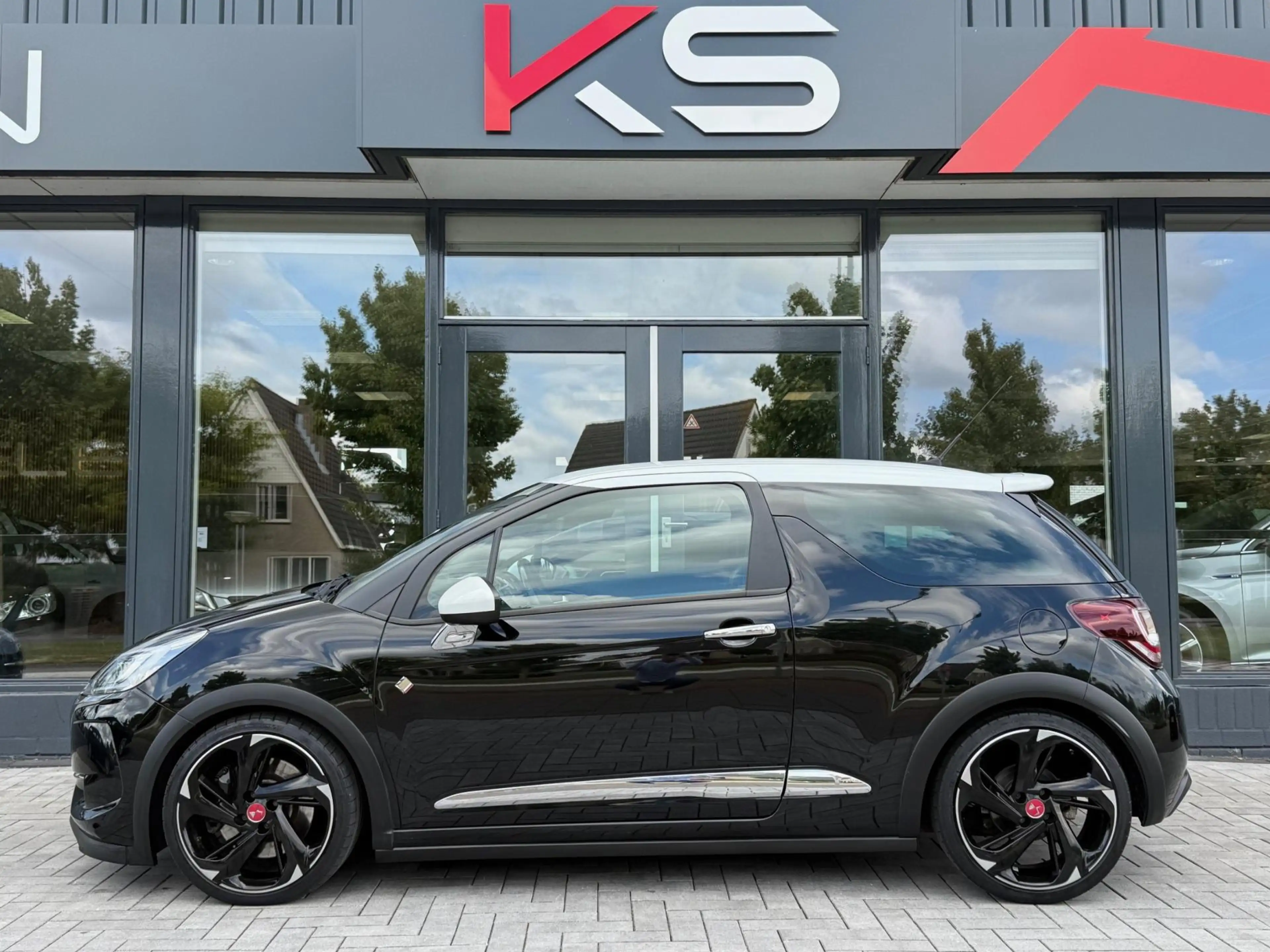 DS Automobiles DS 3 1.6 Performance 208PK Navi Carplay Led Camera — photo 9