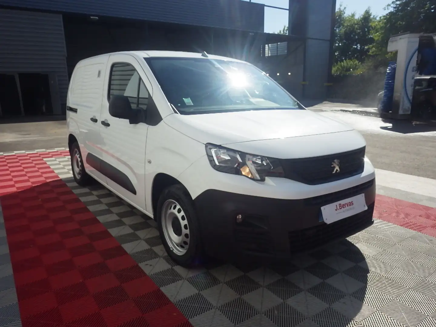 Peugeot Partner FOURGON STANDARD 650 KG BLUEHDI 130 S&S BVM6 ASPHA Blanc - 2