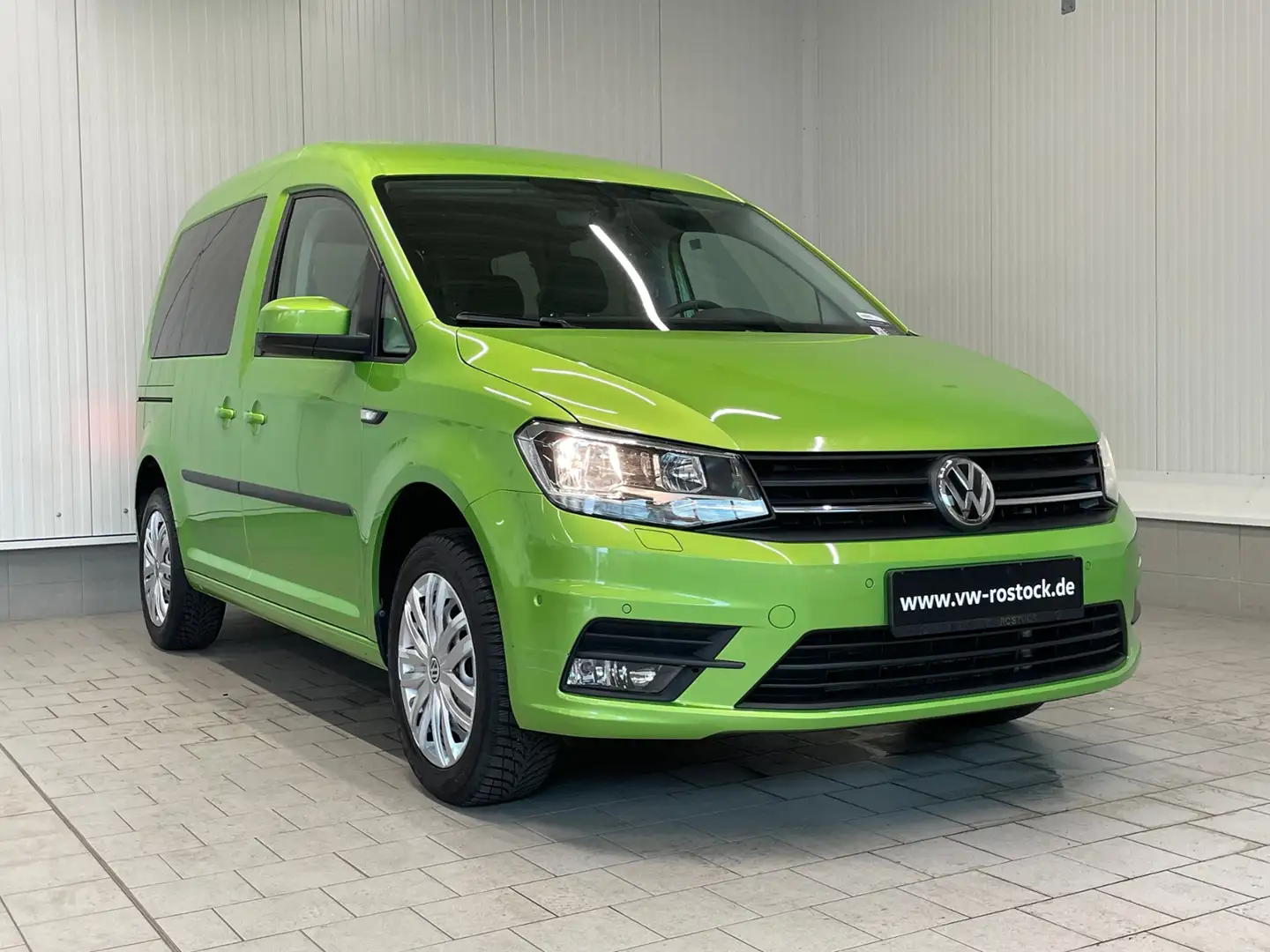 Volkswagen Caddy Trendline 1.4 TSI DSG SHZ PDC KLIMA Grün - 2