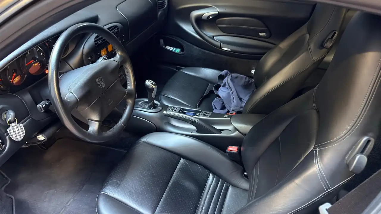 Porsche 996 Carrera 4, foto 8