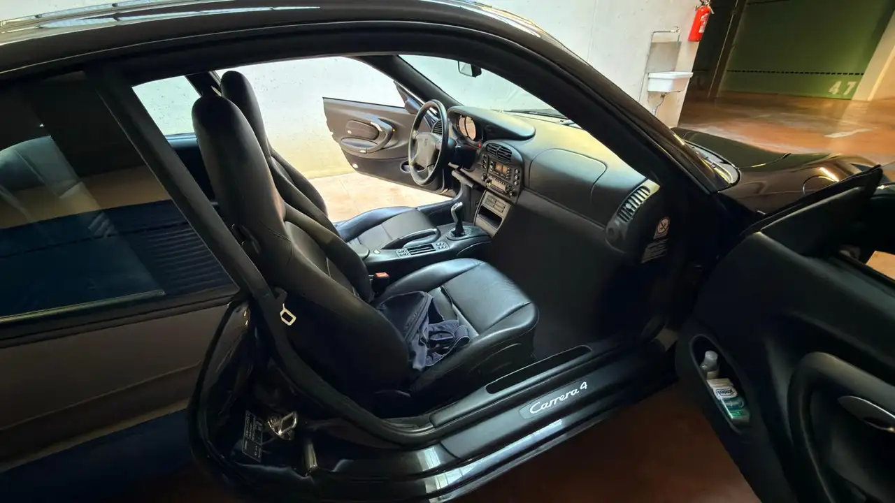 Porsche 996 Carrera 4, foto 5