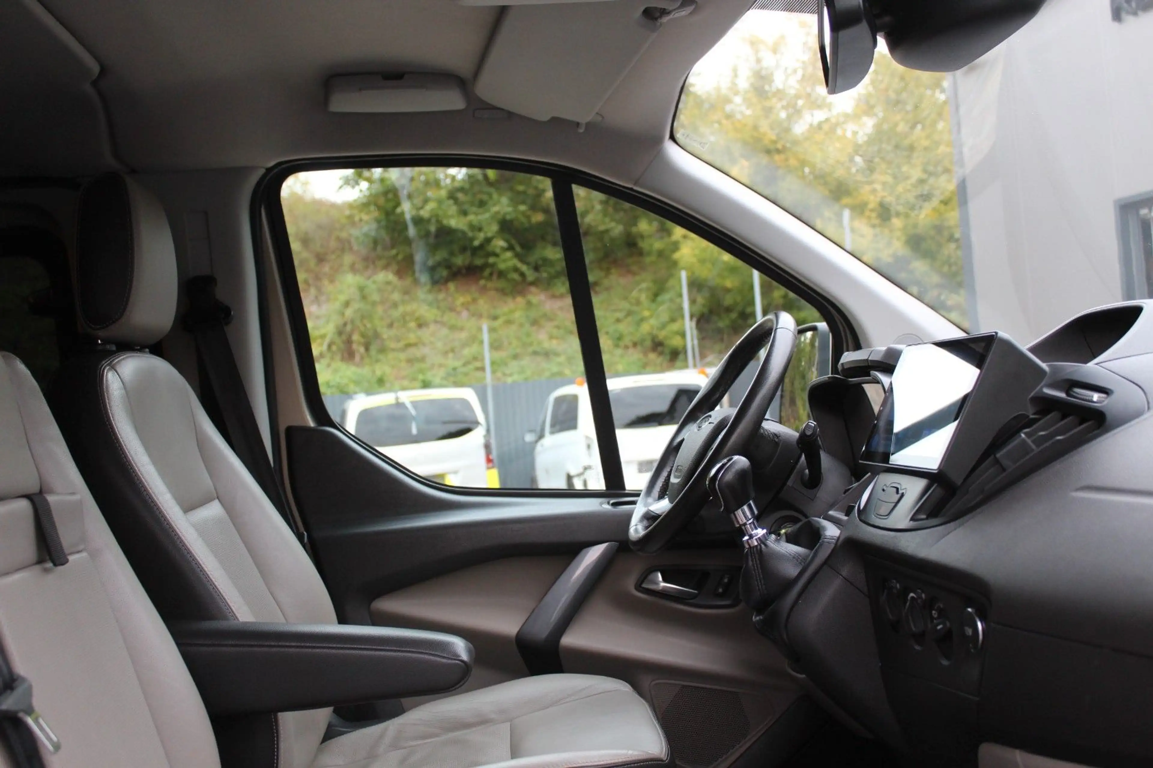 Ford Tourneo Custom Titanium 9-SITZER EURO-6 ANDROID — photo 26