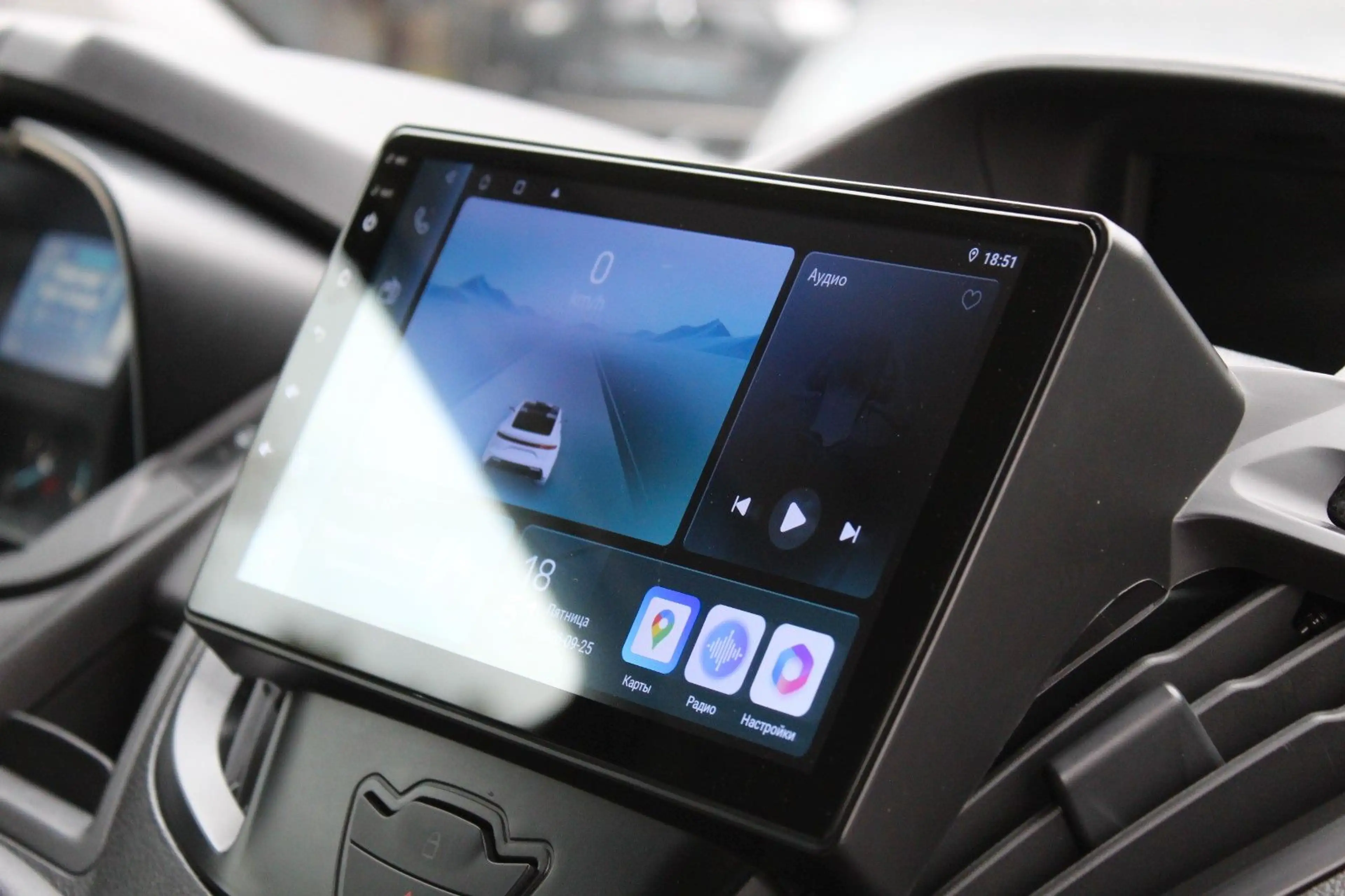 Ford Tourneo Custom Titanium 9-SITZER EURO-6 ANDROID — photo 14