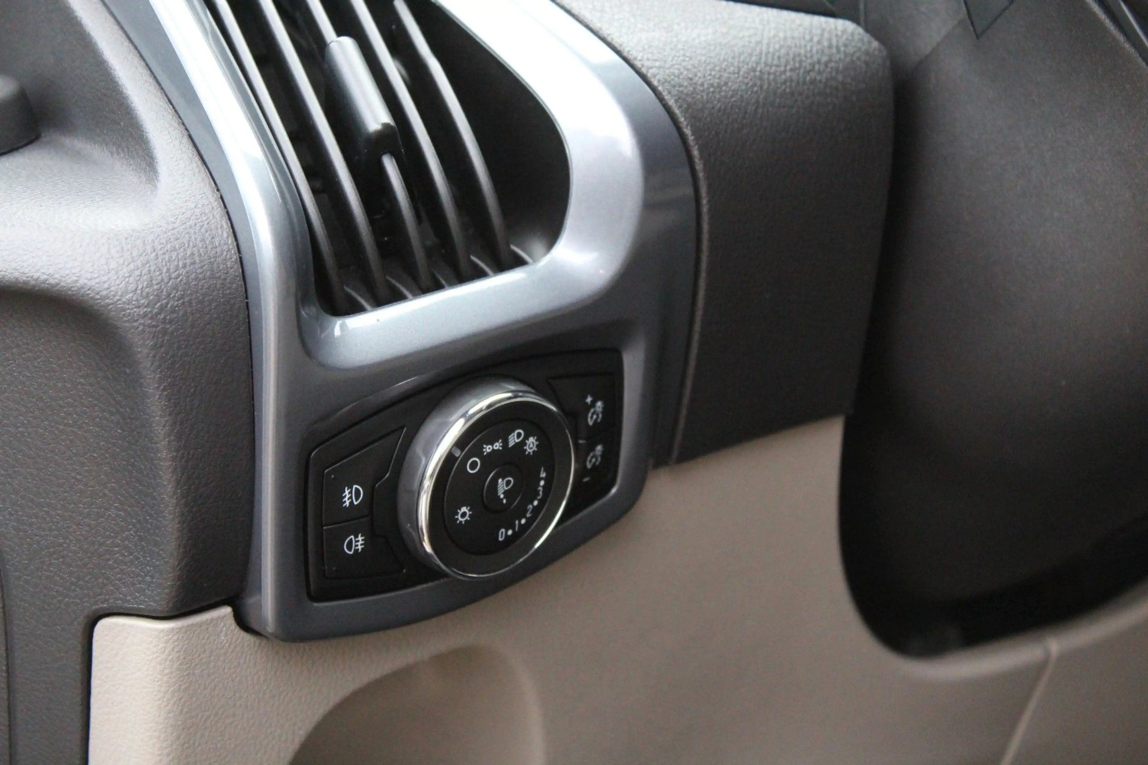Ford Tourneo Custom Titanium 9-SITZER EURO-6 ANDROID — photo 16