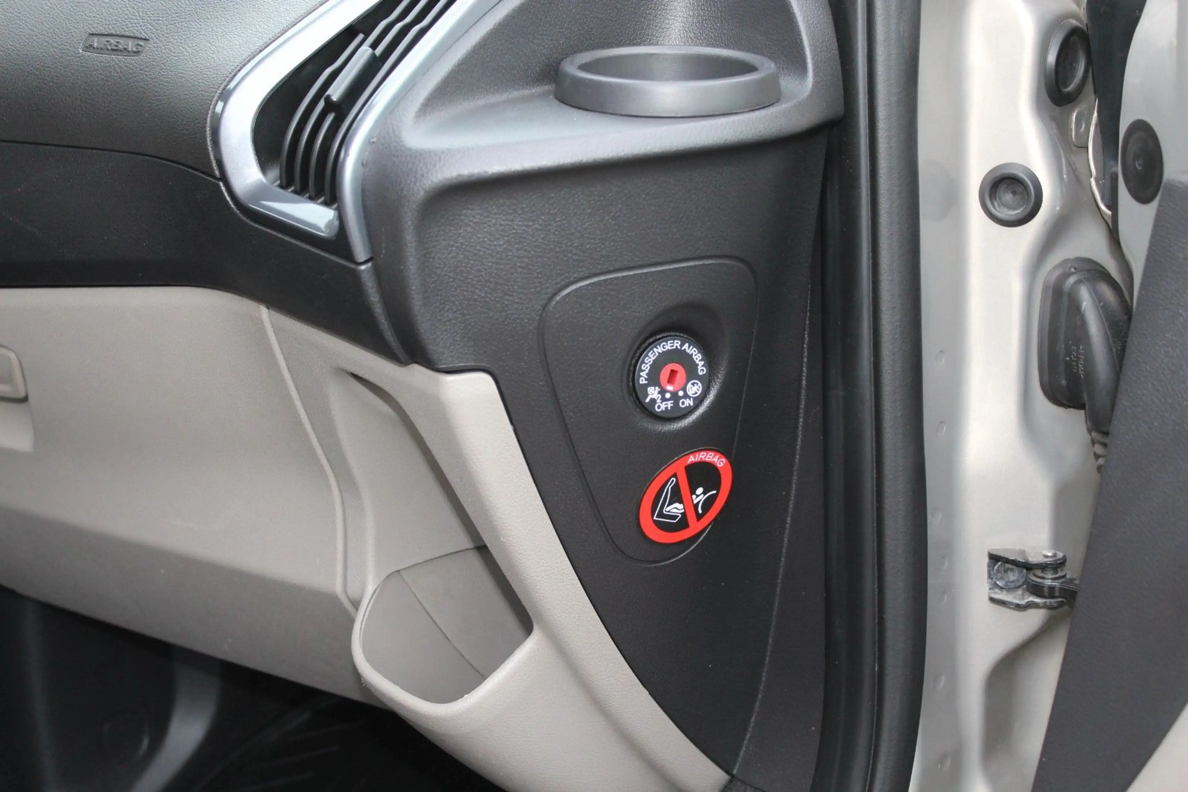Ford Tourneo Custom Titanium 9-SITZER EURO-6 ANDROID — photo 27