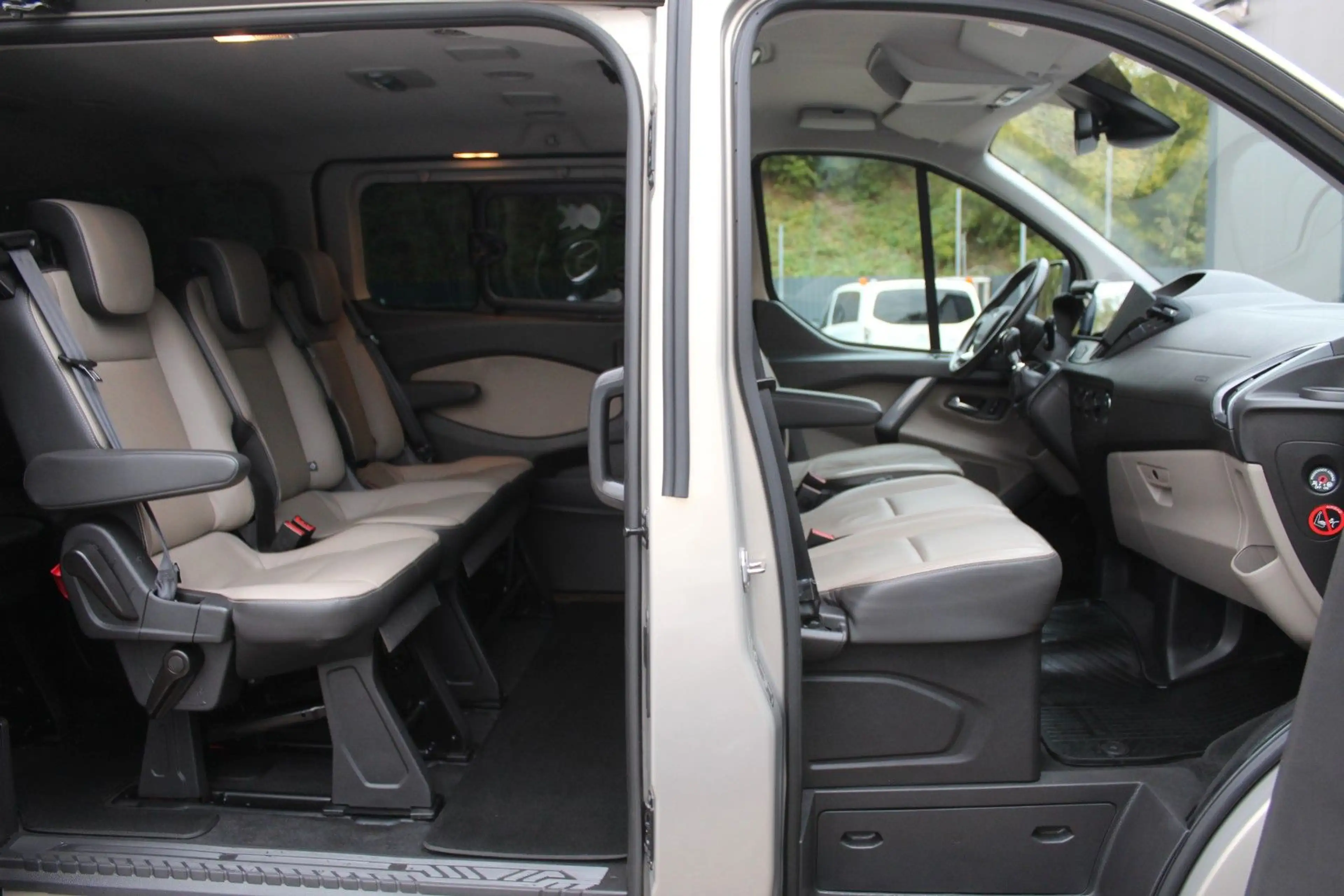 Ford Tourneo Custom Titanium 9-SITZER EURO-6 ANDROID — photo 24