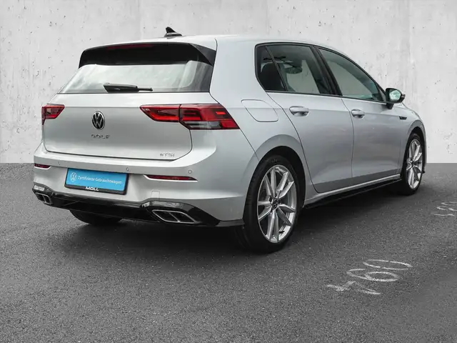 Volkswagen Golf view 4
