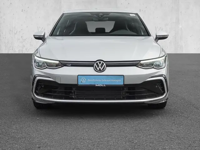 Volkswagen Golf view 3