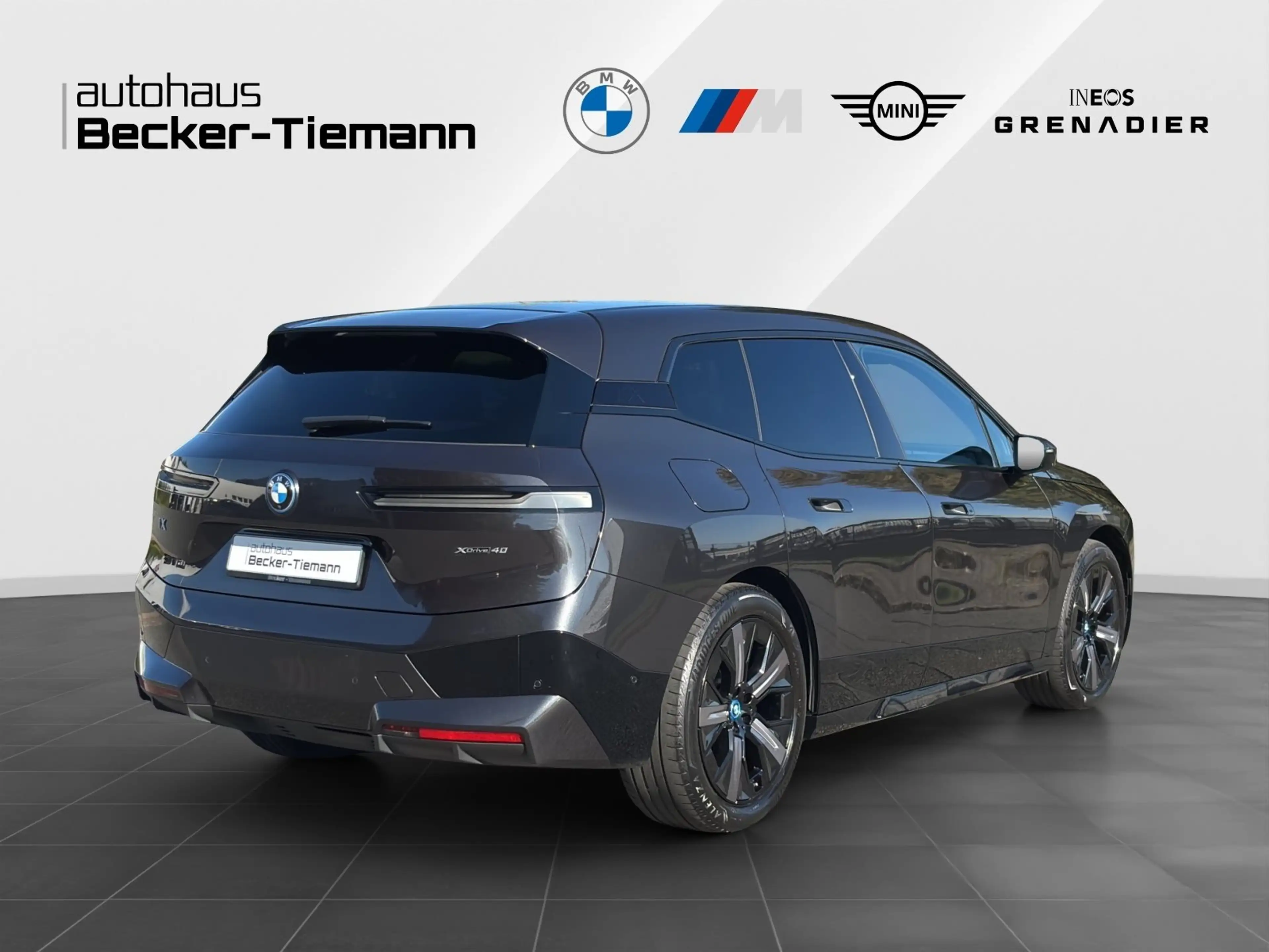 BMW iX xDrive40 Sportpaket | AHK | Driv.Assist. Prof. | P — photo 6
