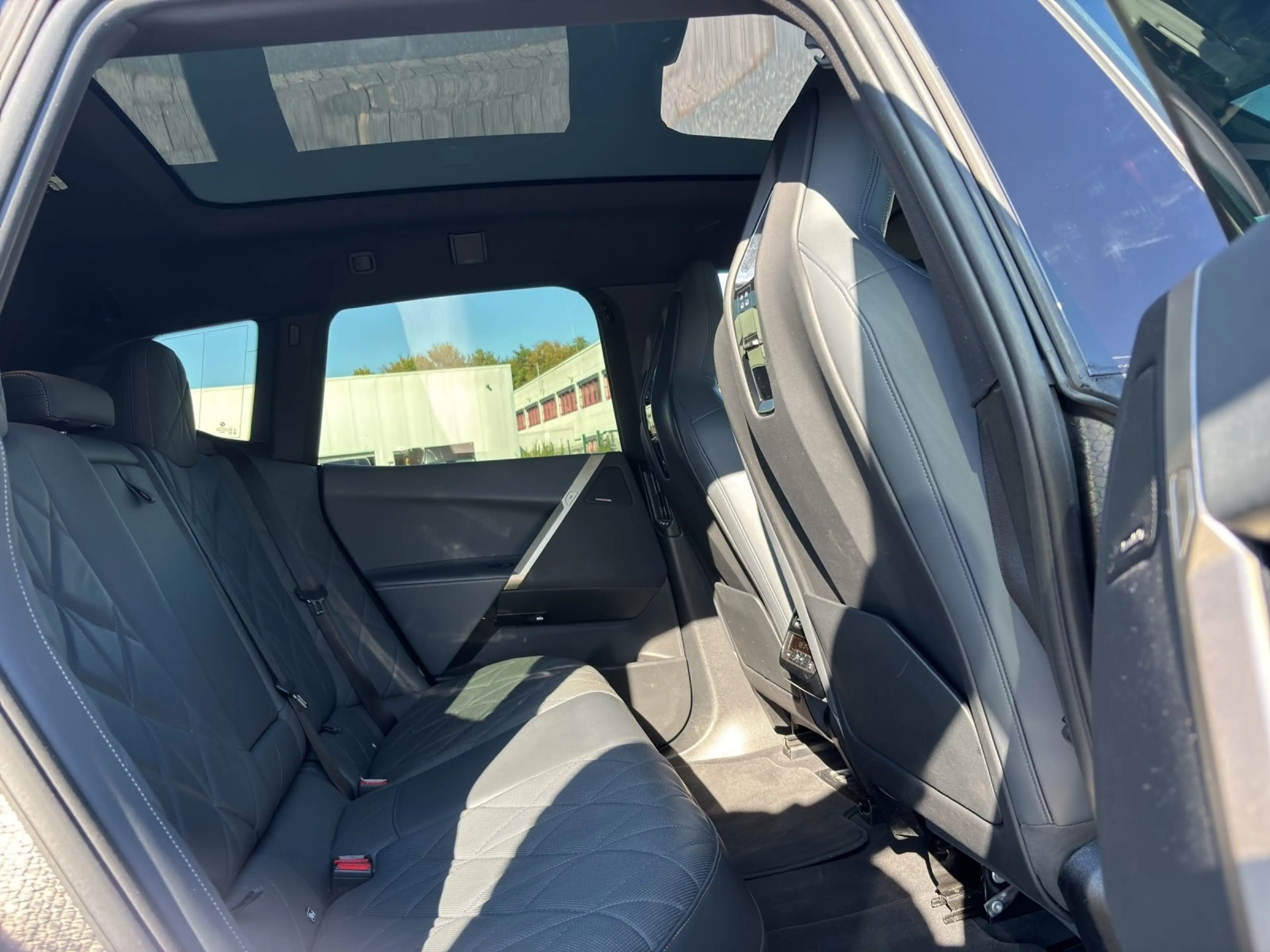 BMW iX xDrive40 Sportpaket | AHK | Driv.Assist. Prof. | P — photo 15