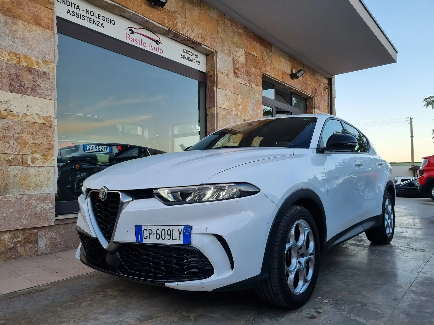 Alfa Romeo Tonale Tonale 1.6 Super 130cv tct6 Weiß - 2