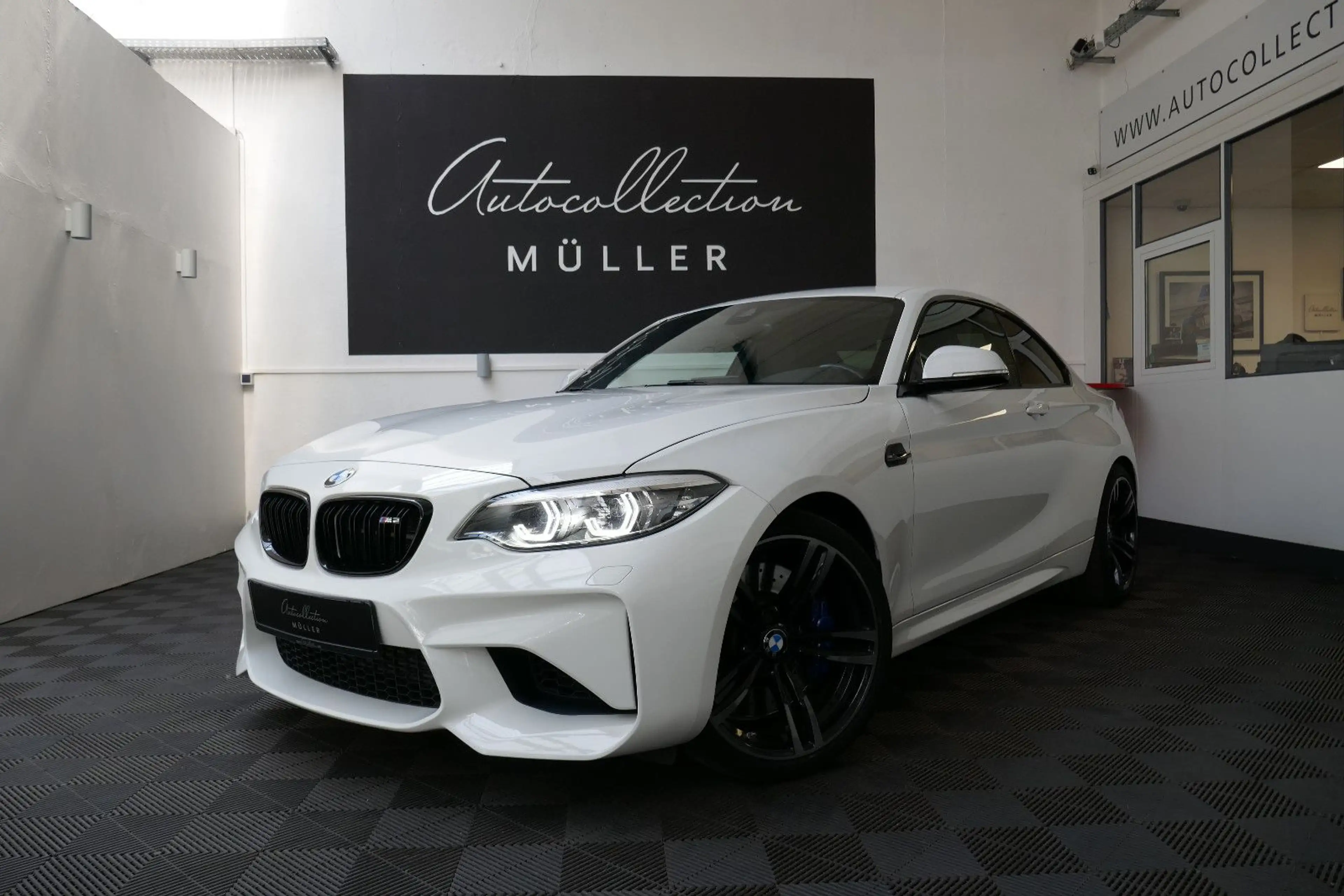 BMW M2 Coupe *Klappe*Laut*Harman Kardon* — photo 6