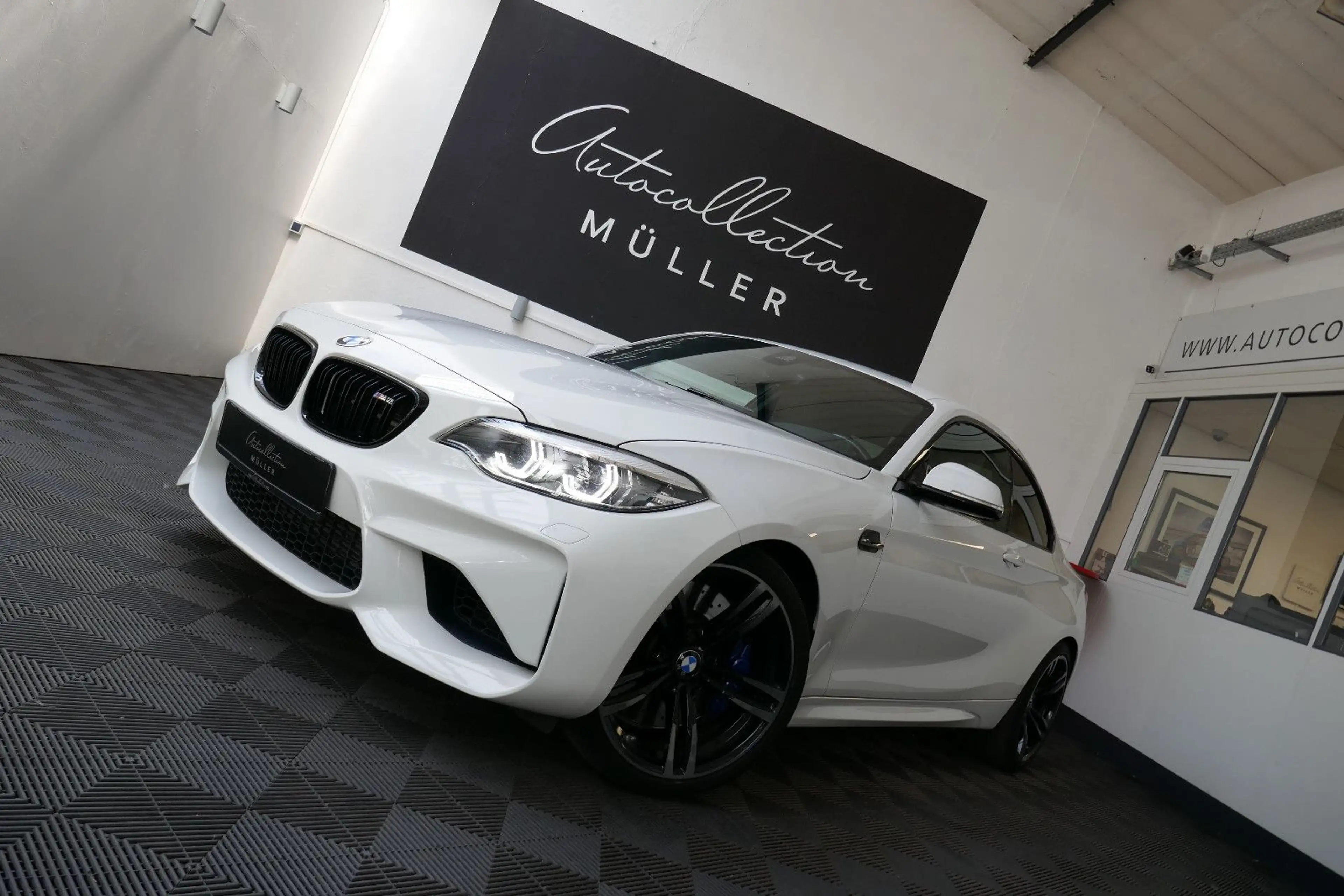 BMW M2 Coupe *Klappe*Laut*Harman Kardon*