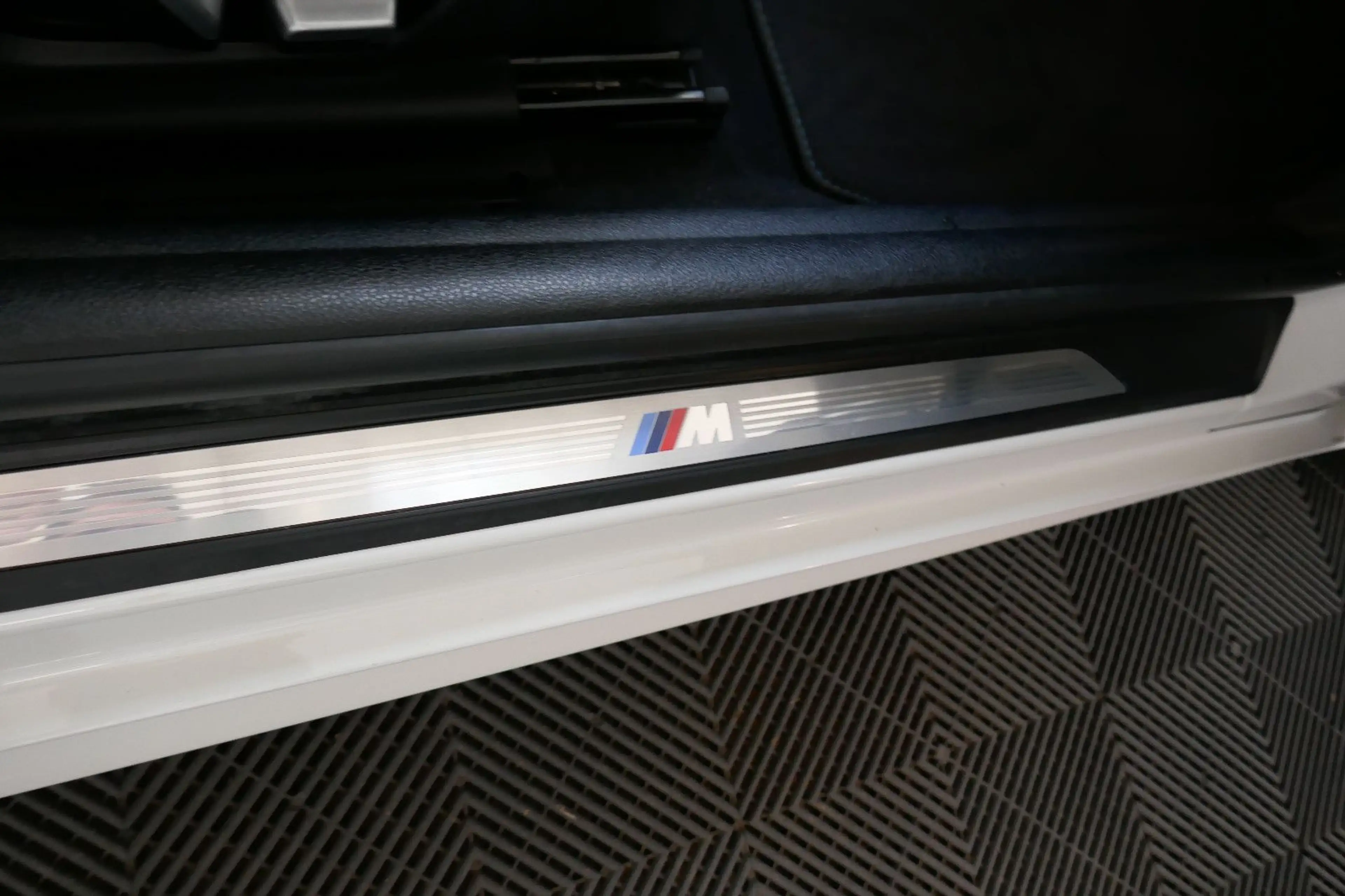 BMW M2 Coupe *Klappe*Laut*Harman Kardon* — photo 15