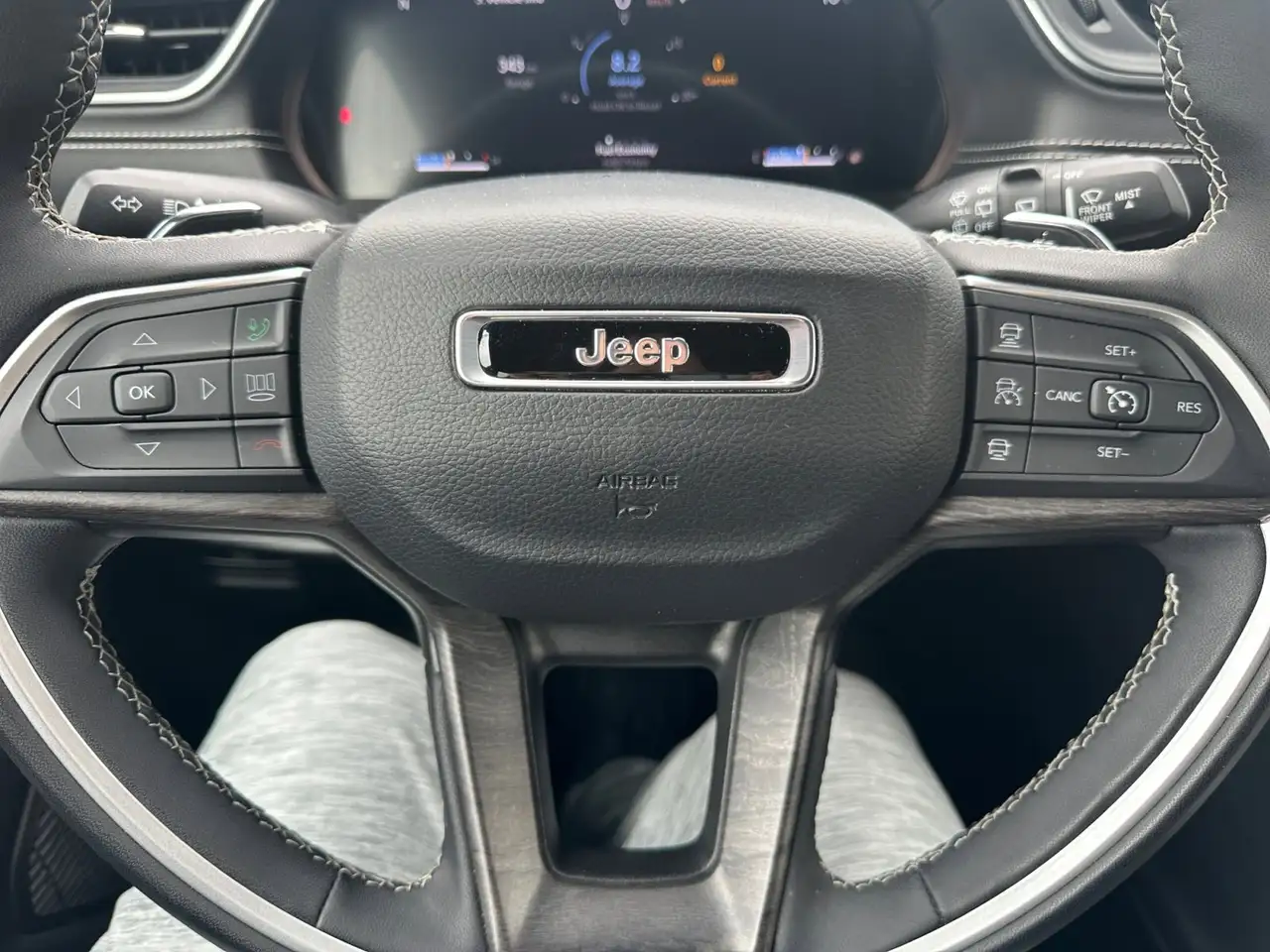 Jeep Grand Cherokee снимка Jeep Grand Cherokee