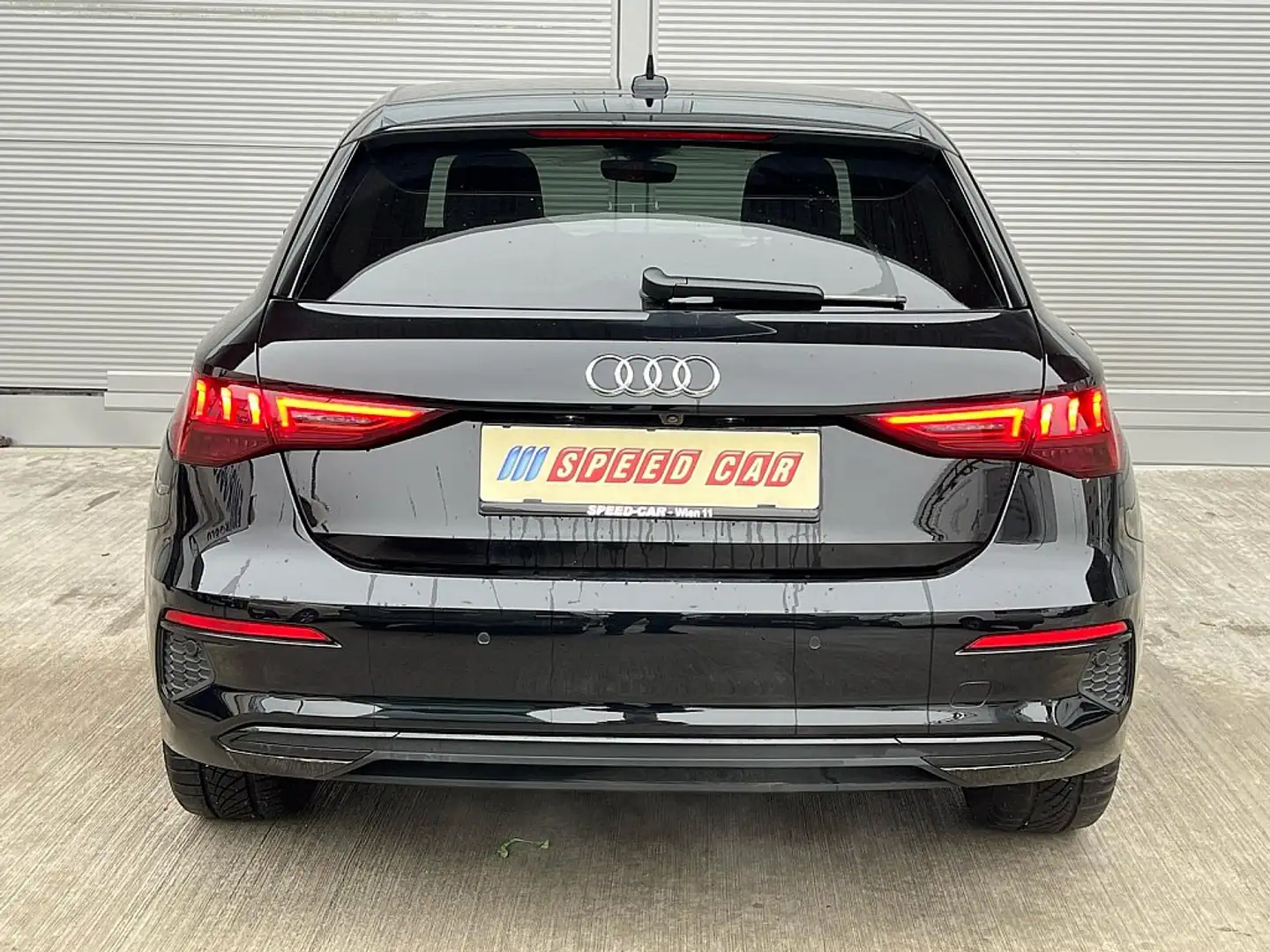 Audi A3 Sportback Zwart - 1