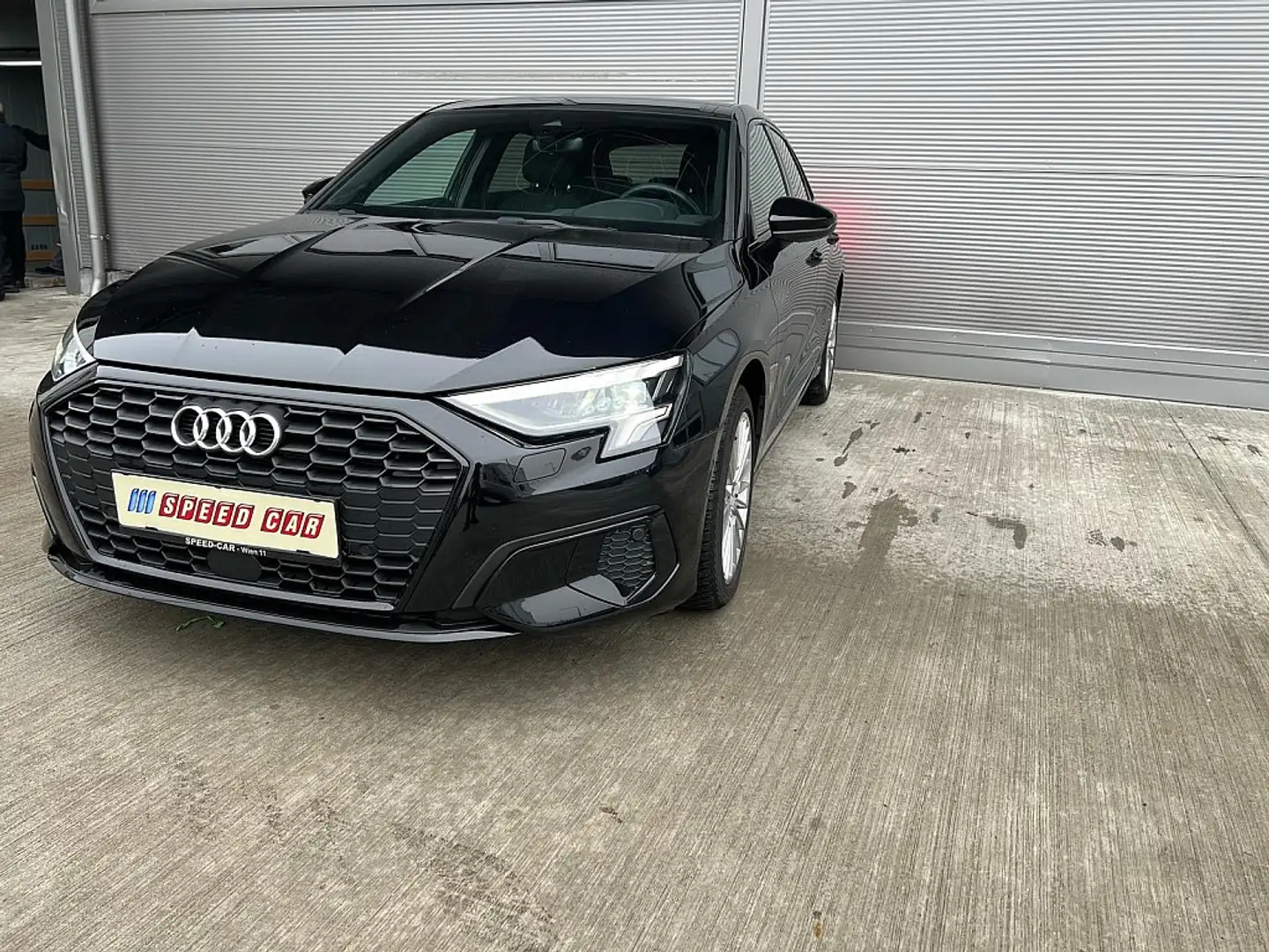 Audi A3 Sportback Zwart - 2