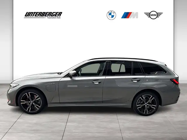 BMW 330 e xDrive Touring | Komfort Paket | Inno. Paket | A Ansicht 3