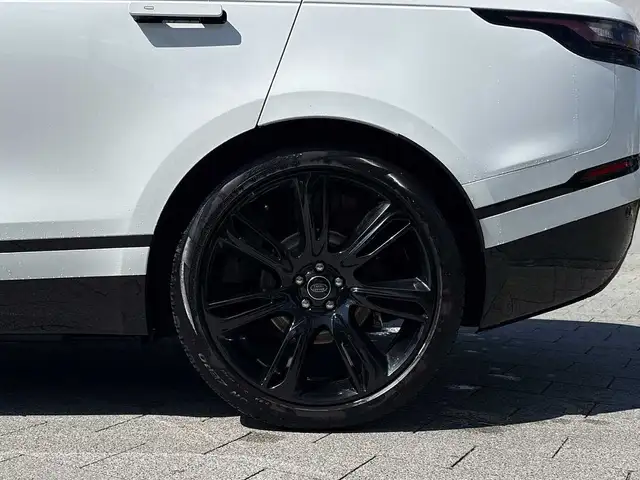 Land Rover Range Rover Velar view 9