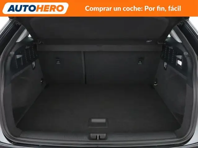 Audi Q2 view 18