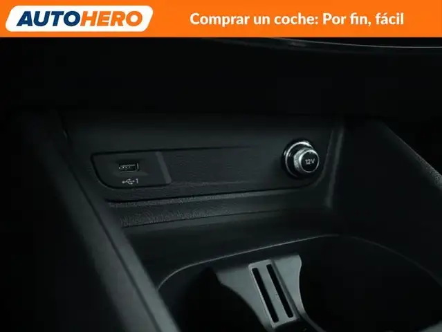 Audi Q2 view 26