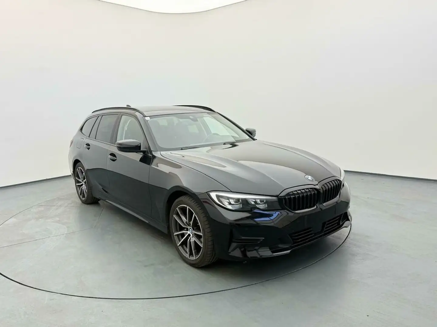 BMW 318 d Touring Aut. Schwarz - 2