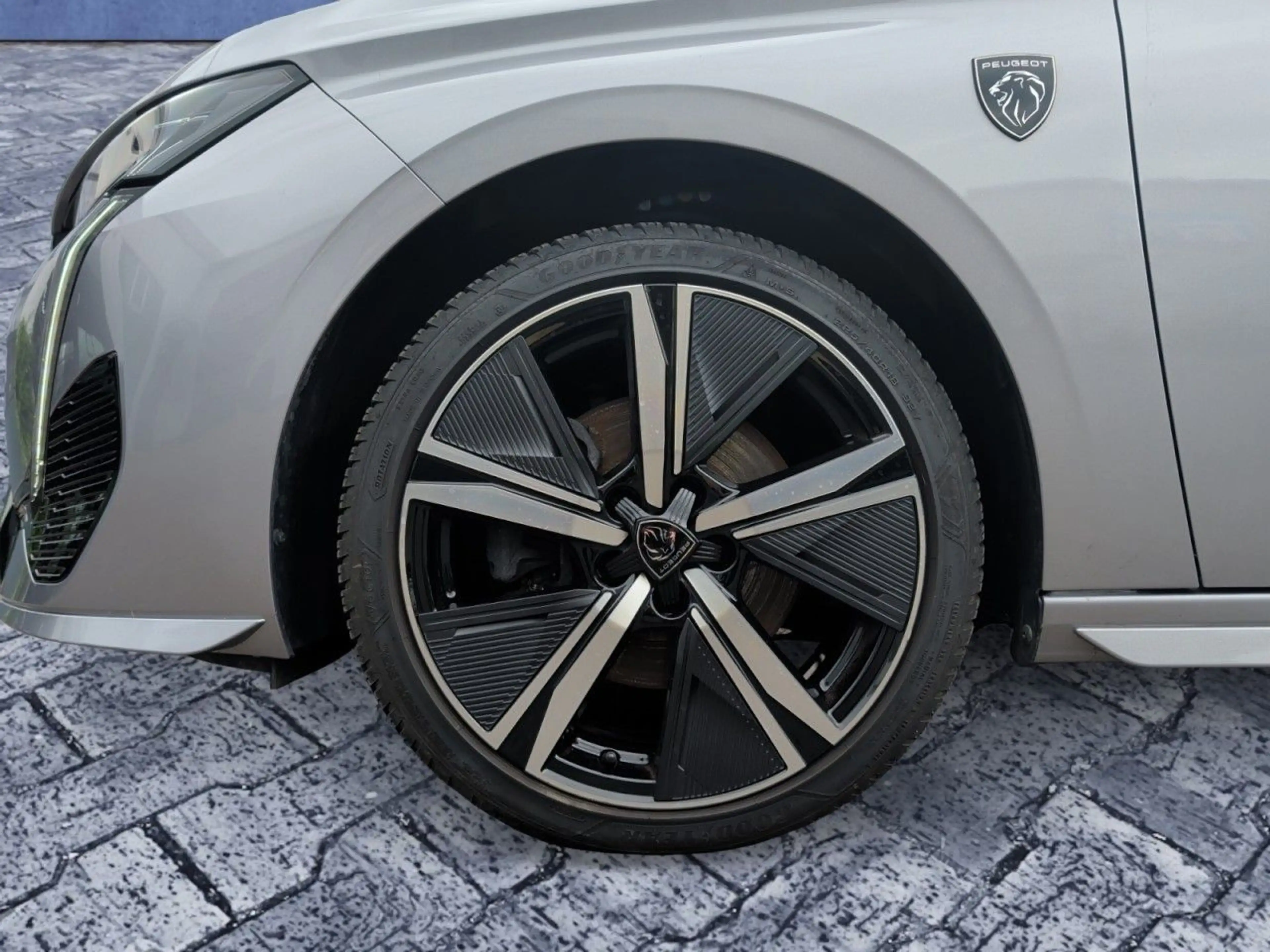 Peugeot 308 SW GT PureTech Autm+AHK+ACC+360-Grad-Kamera Klima — photo 11