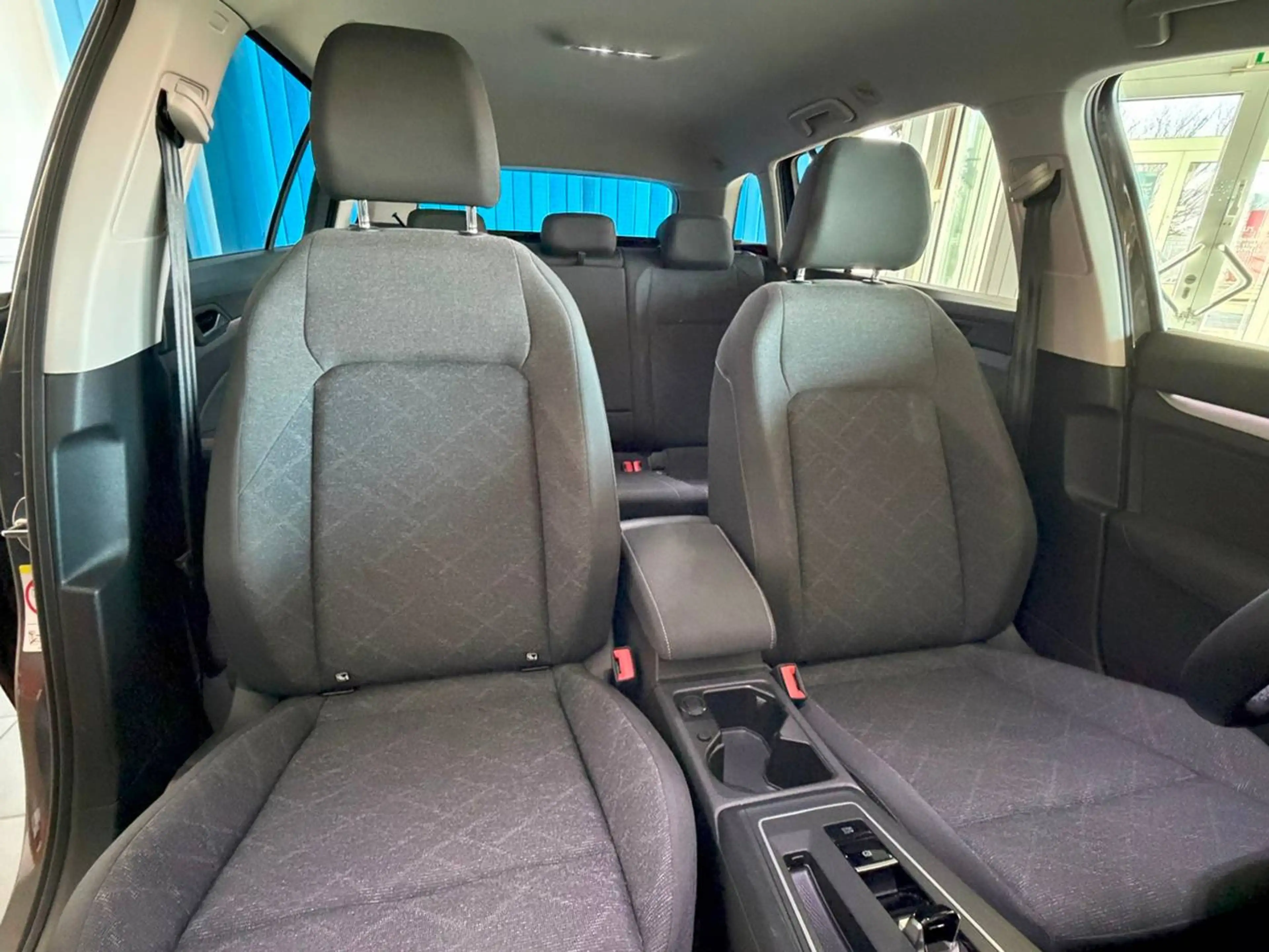 Volkswagen Golf Variant Life — photo 11