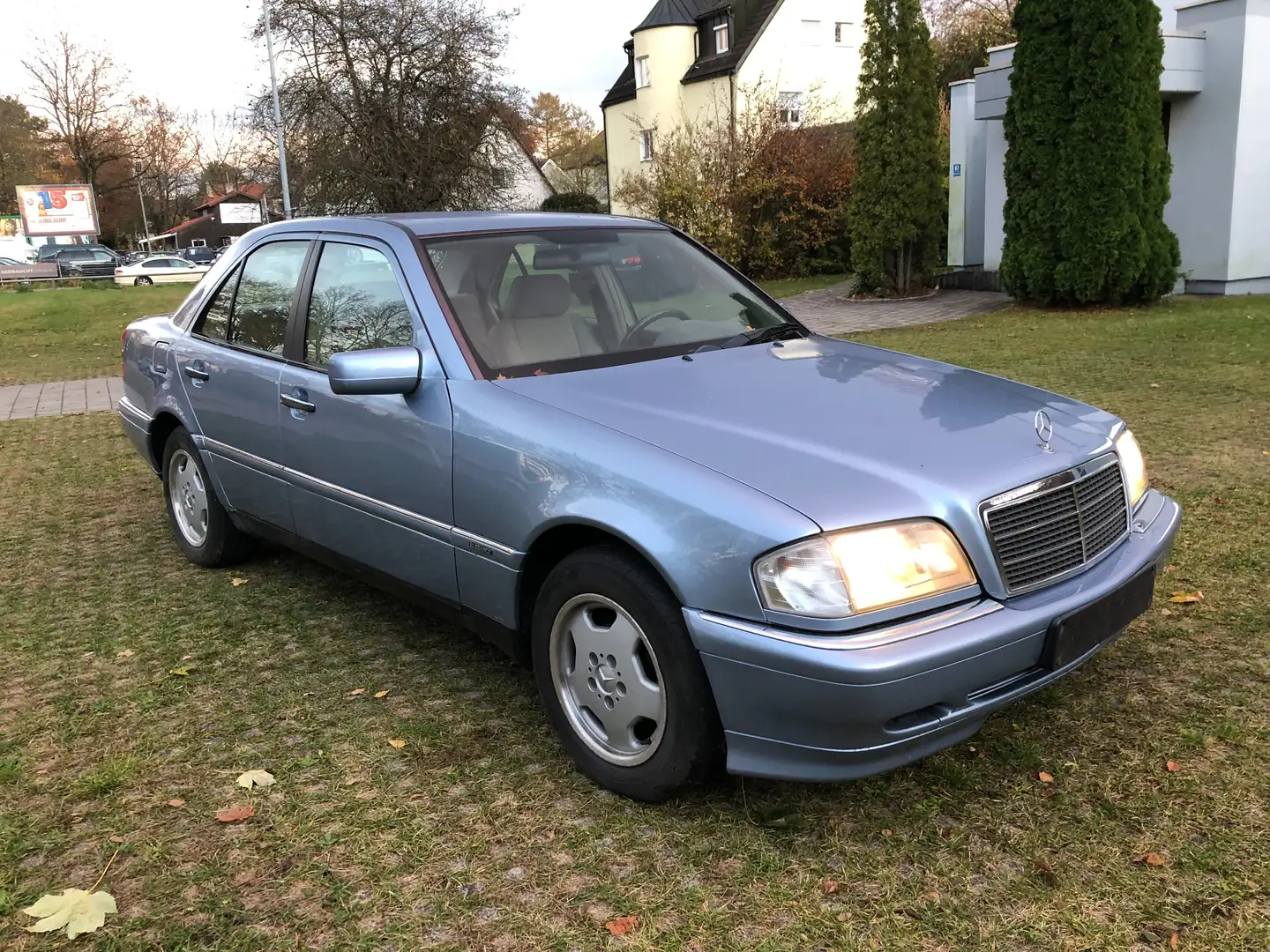 Mercedes-Benz C 200 C-Klasse Classic Blau - 1