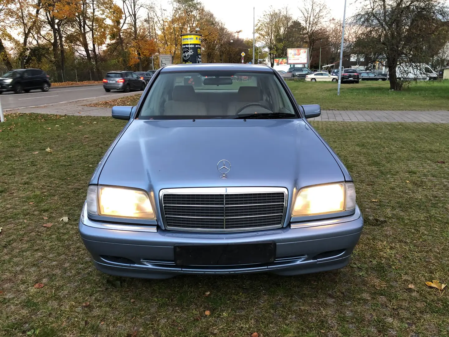 Mercedes-Benz C 200 C-Klasse Classic Blau - 2