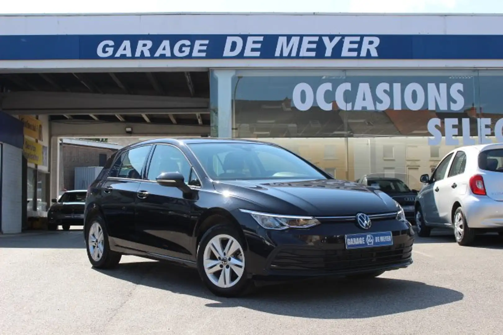 Volkswagen Golf 2.0 SCR TDi Life DSG Noir - 1