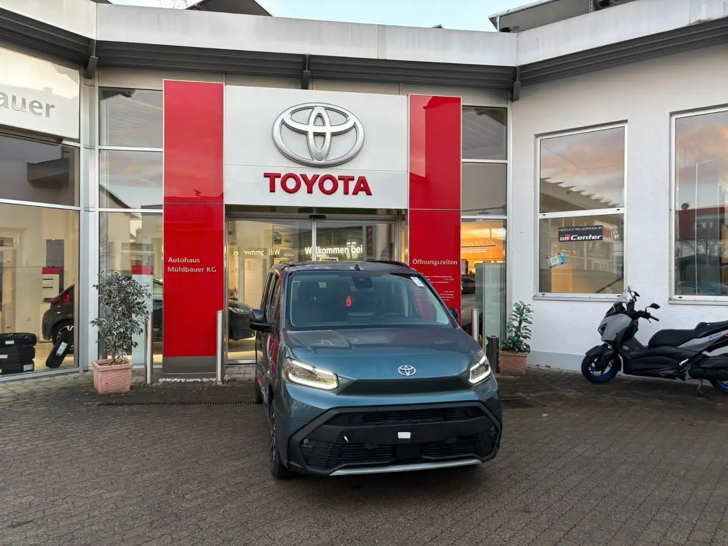 Toyota Proace City Verso L1 Electric Teamplayer Mavi - 2