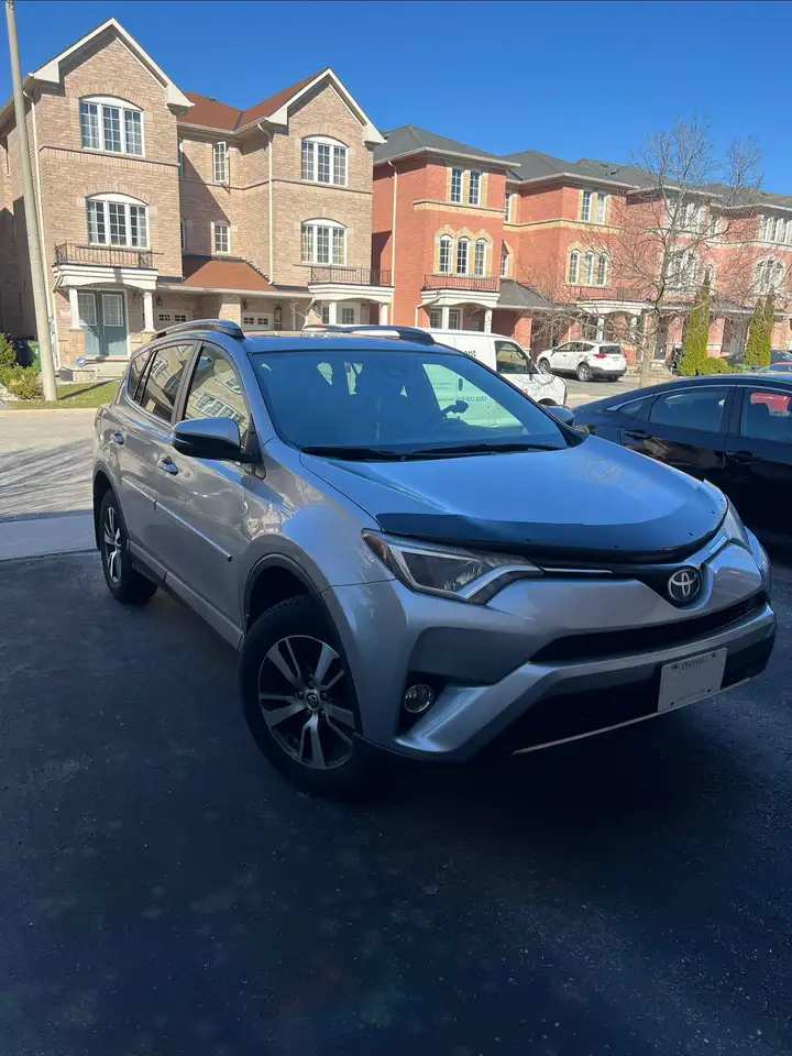 Toyota RAV 4 снимка Toyota RAV 4