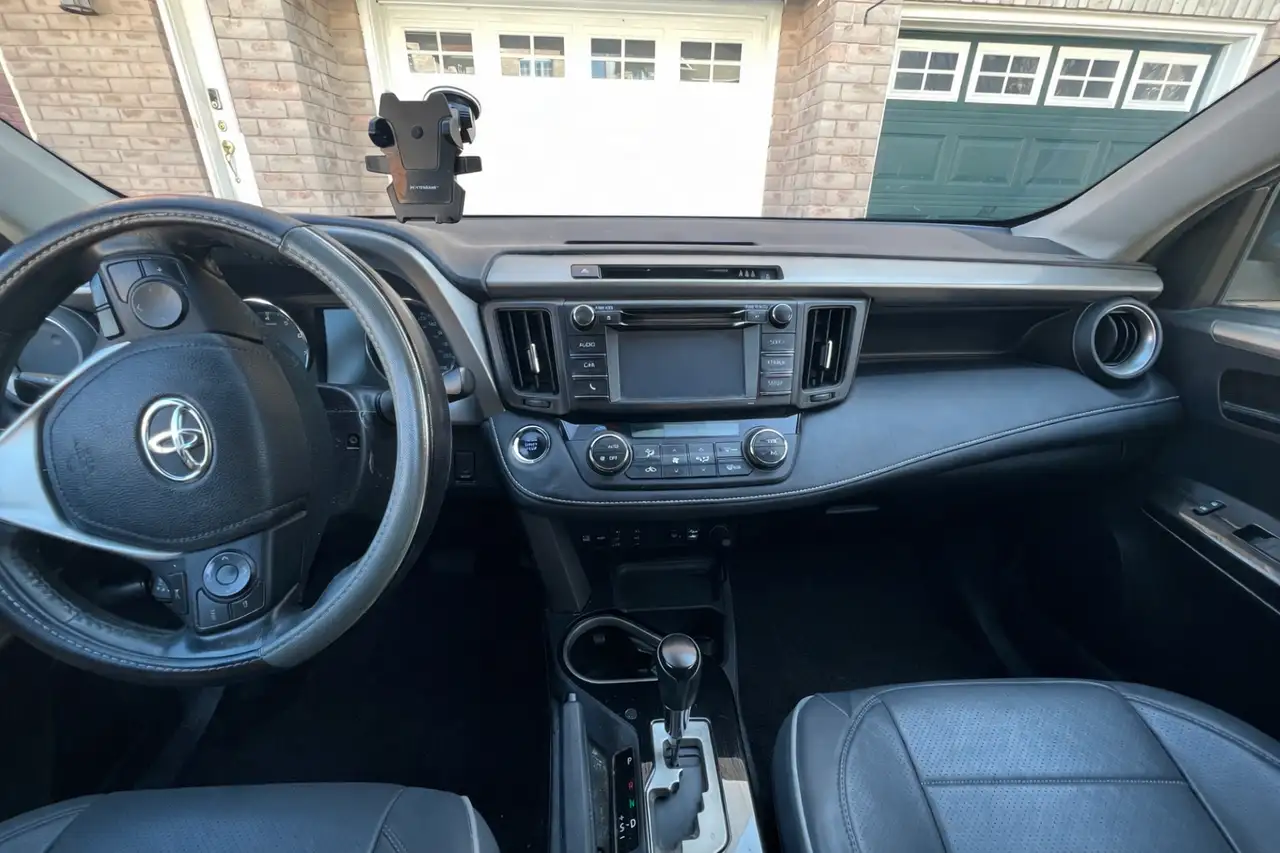Toyota RAV 4 снимка Toyota RAV 4