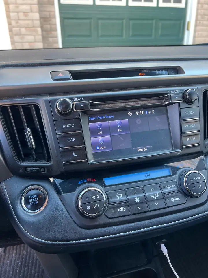 Toyota RAV 4 снимка Toyota RAV 4