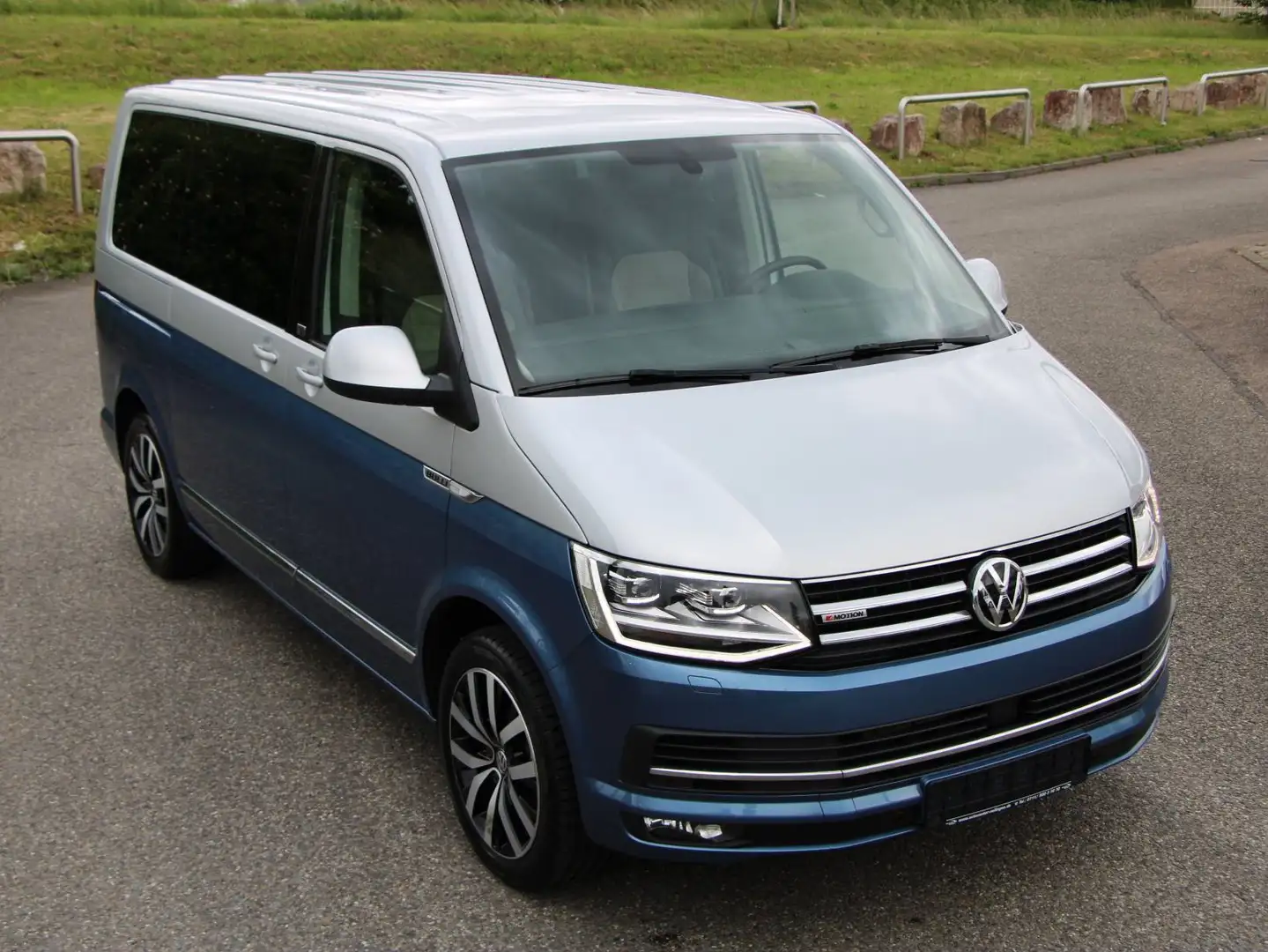 Volkswagen T6 Multivan TDI Generation Six 4Motion DSG 199 PS BI-Color Argent - 2