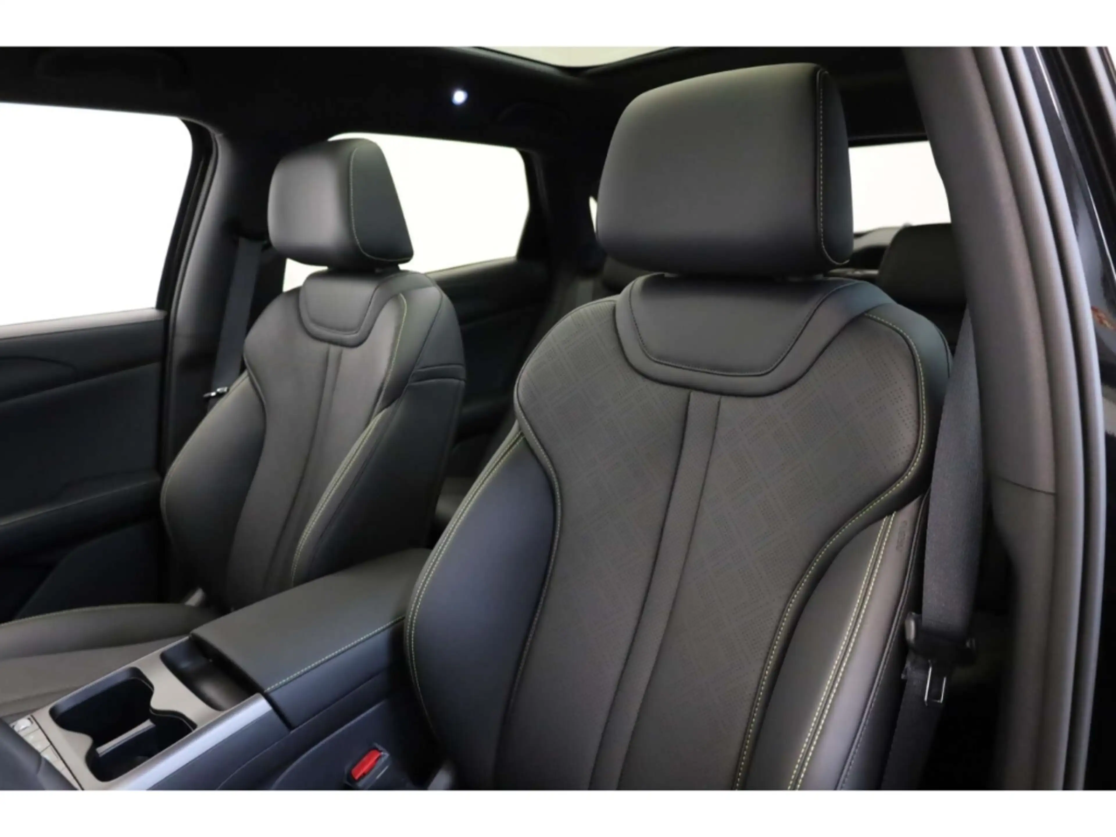 BYD Atto 2 DM-i Boost — photo 11