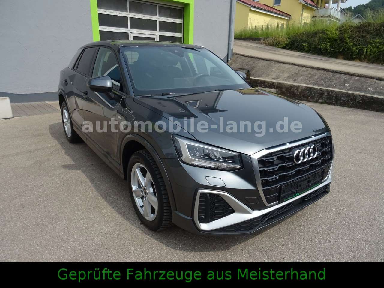 Audi Q2 2024 — 35 TFSI S line #NAVI #LED #PDC