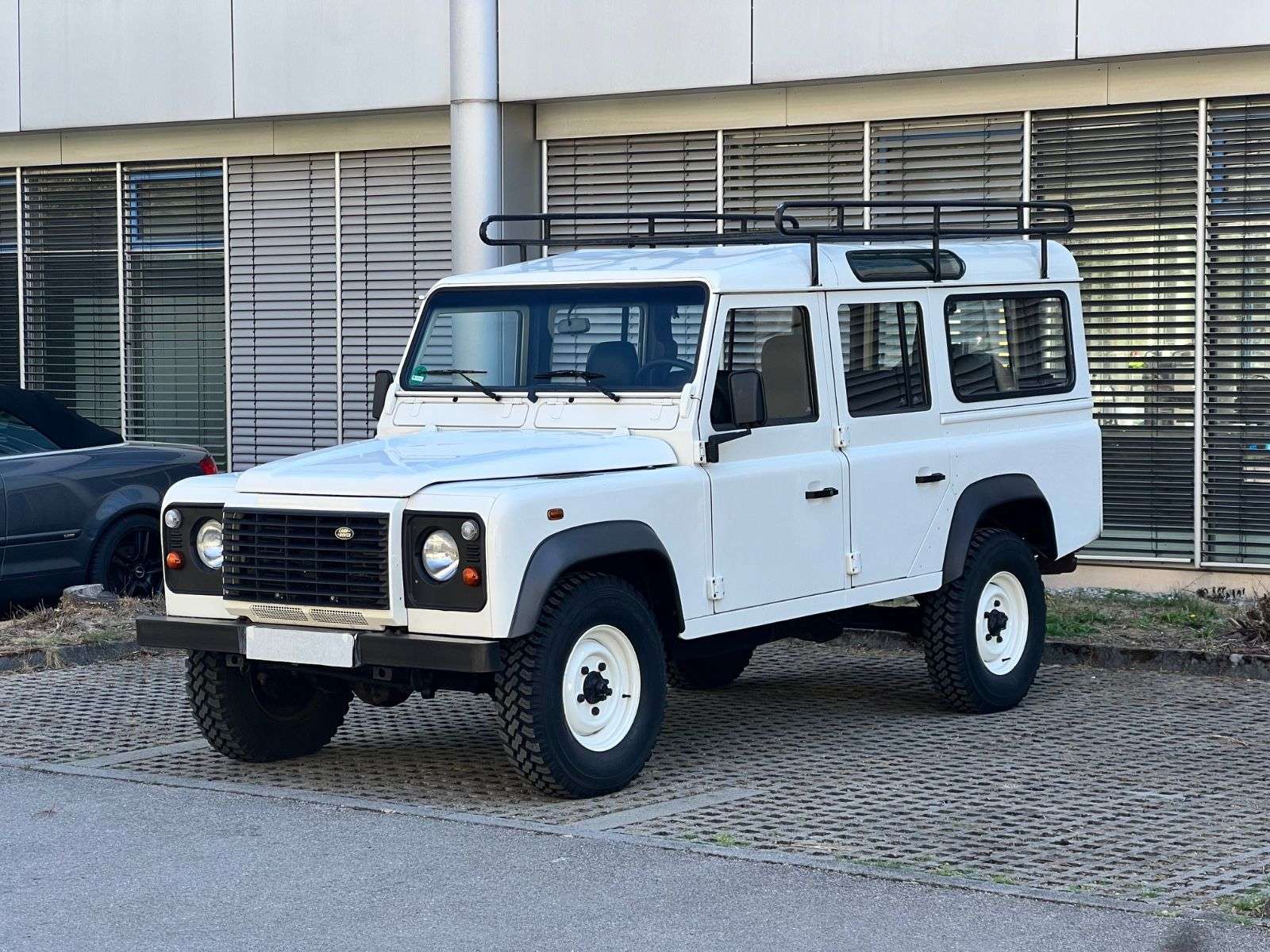Second hand Land Rover Defender 2.4 TD