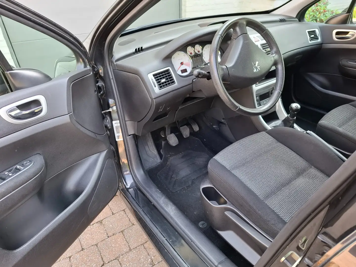 Peugeot 307 307 HDi oxygo Zwart - 1