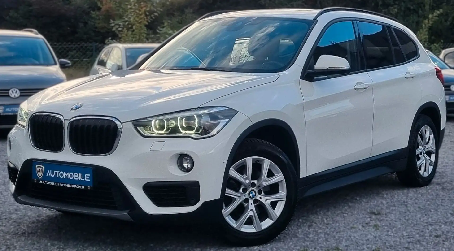 BMW X1 Baureihe°LED°PANO°NAVI°KAMERA°SHZ°TEMPOMAT° Weiß - 1