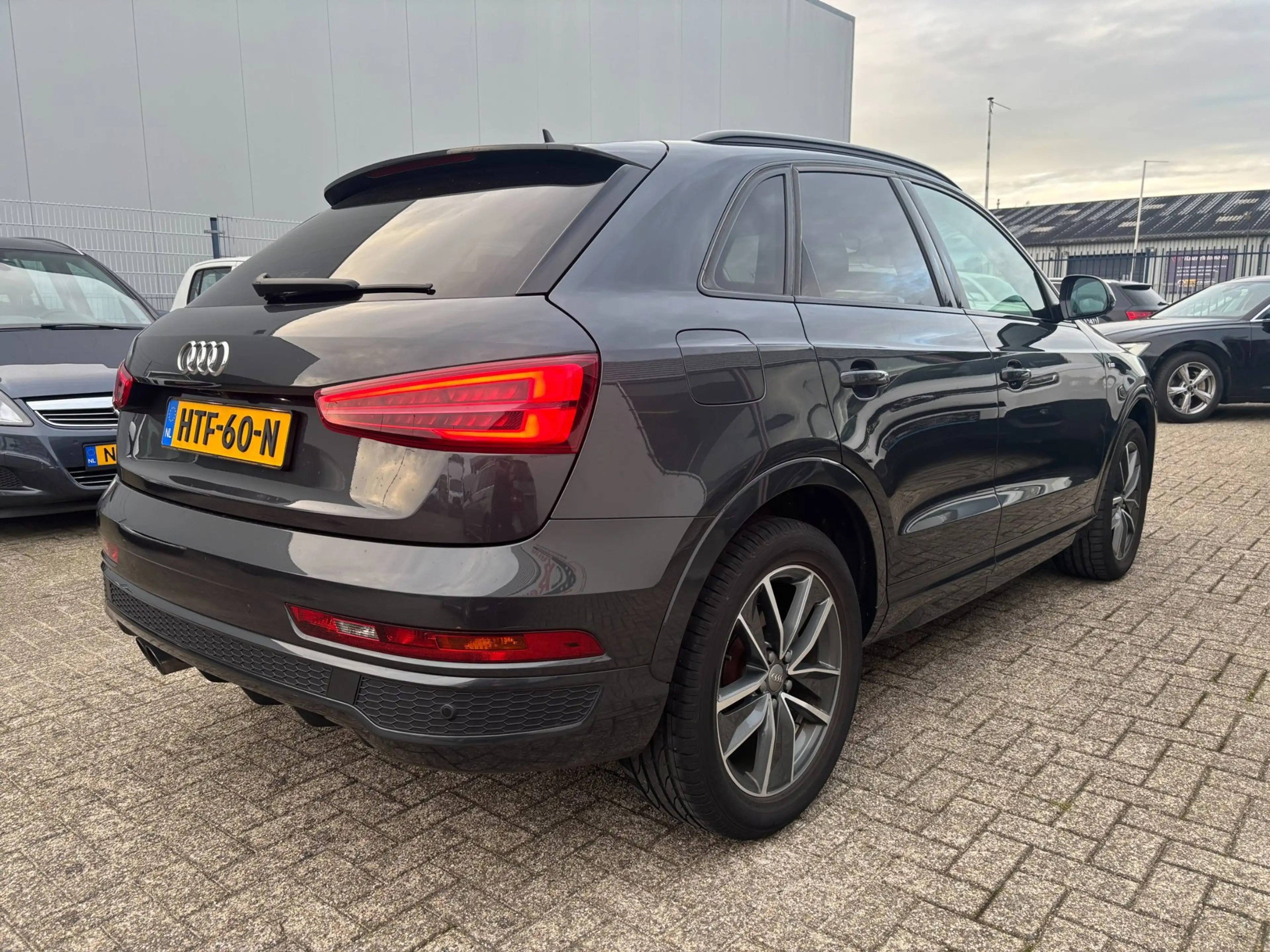 Audi Q3 1.4 TFSI CoD Sport Pro Line S — photo 7