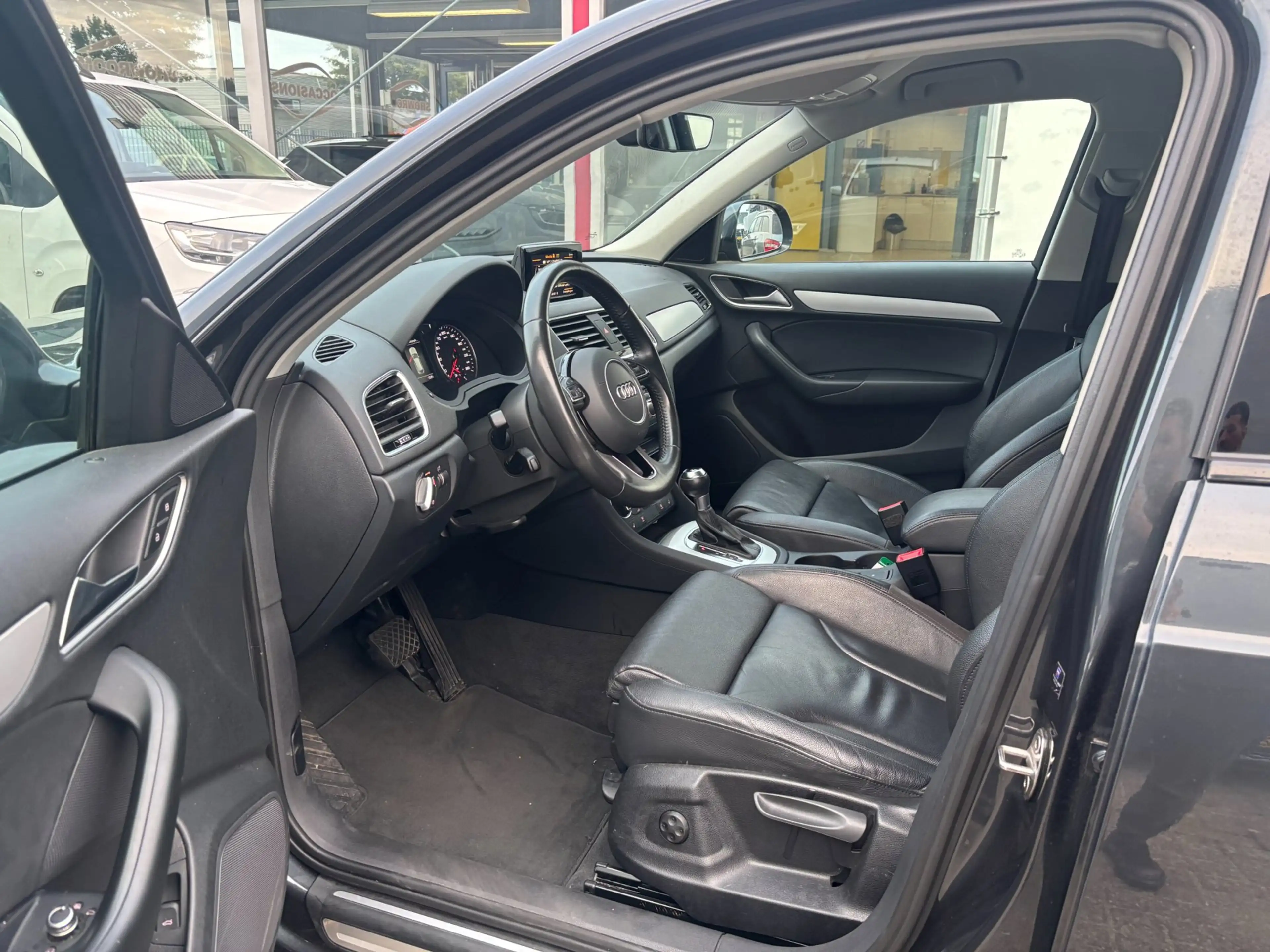 Audi Q3 1.4 TFSI CoD Sport Pro Line S — photo 11